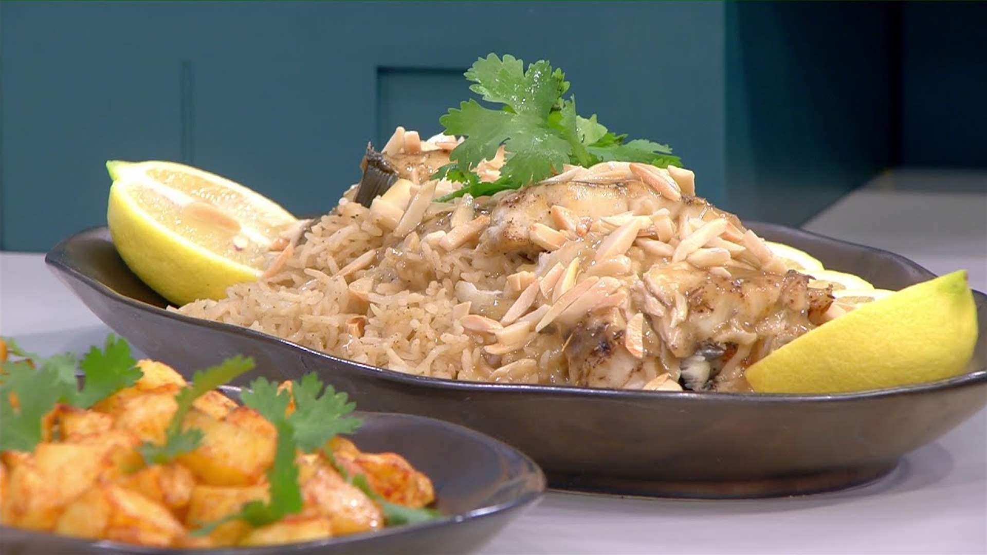 الصيادية وطاجن السمك بطريقة مميزة مع الشيف فادي زغيب (فيديو)