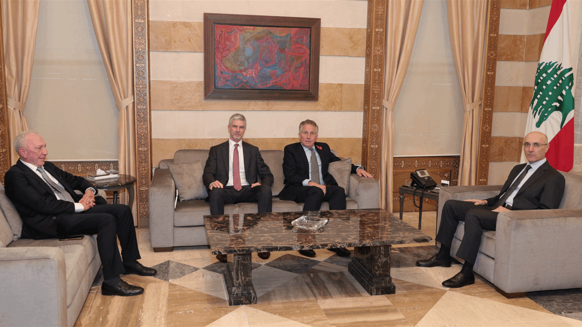 الحجار استقبل وفدًا من &quot;معهد توني بلير&quot;: لمواكبة المجتمع الدولي تنفيذ قرار بسط سلطة الدولة