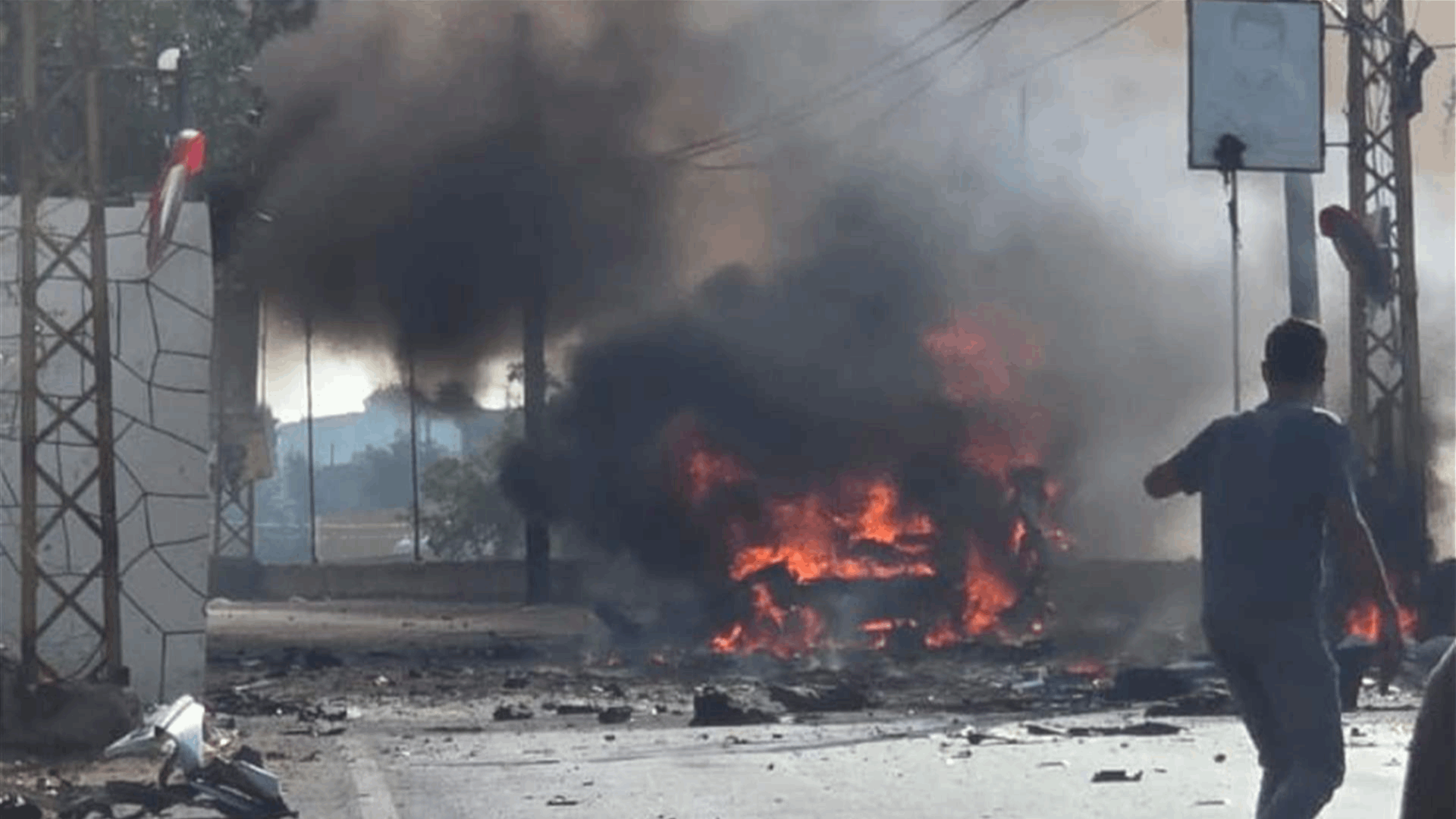 Israeli strike hits vehicle in South Lebanon&#39;s Baraachit