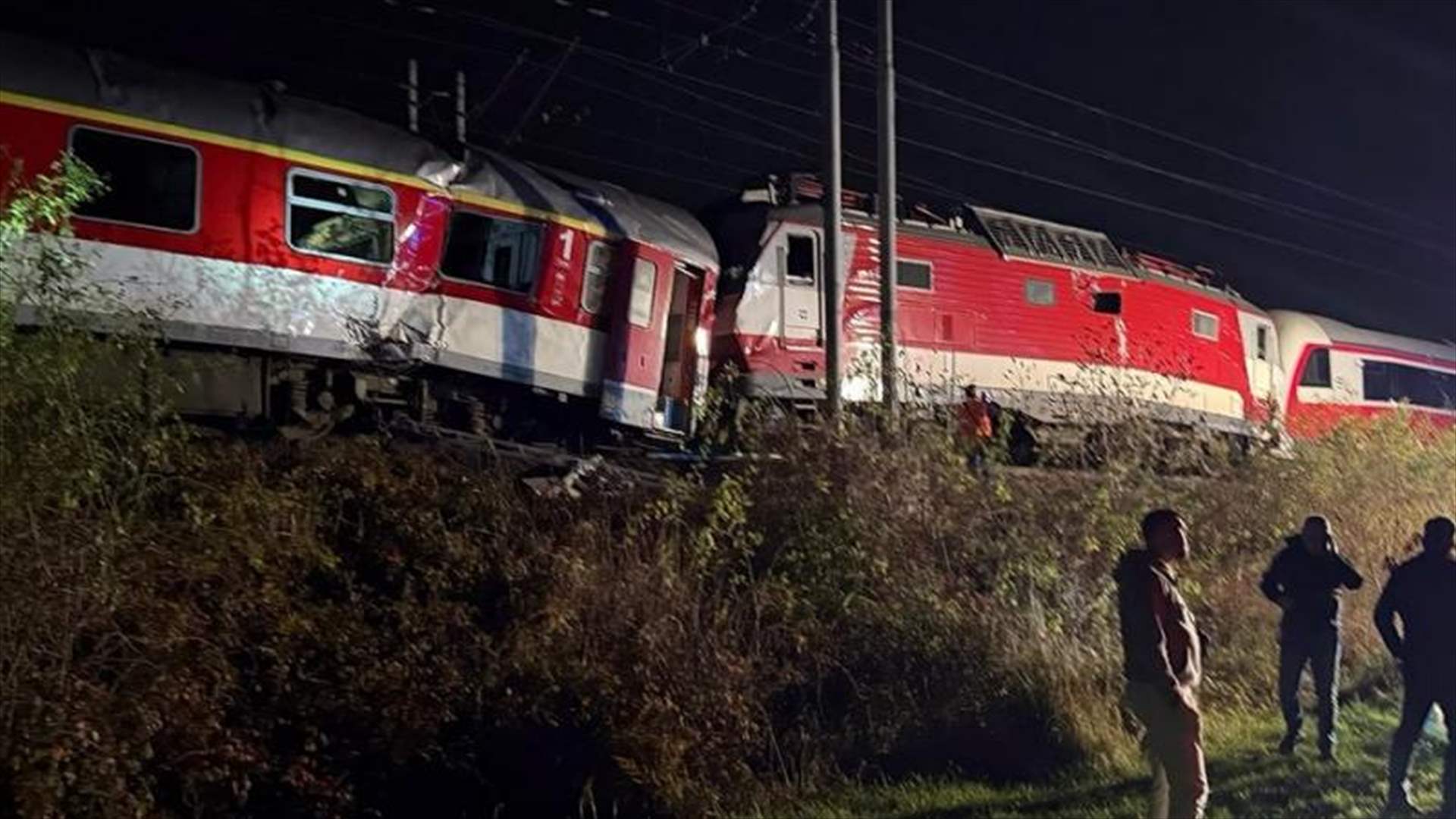 تصادم بين قطارين في سلوفاكيا وإصابة عشرات الركاب