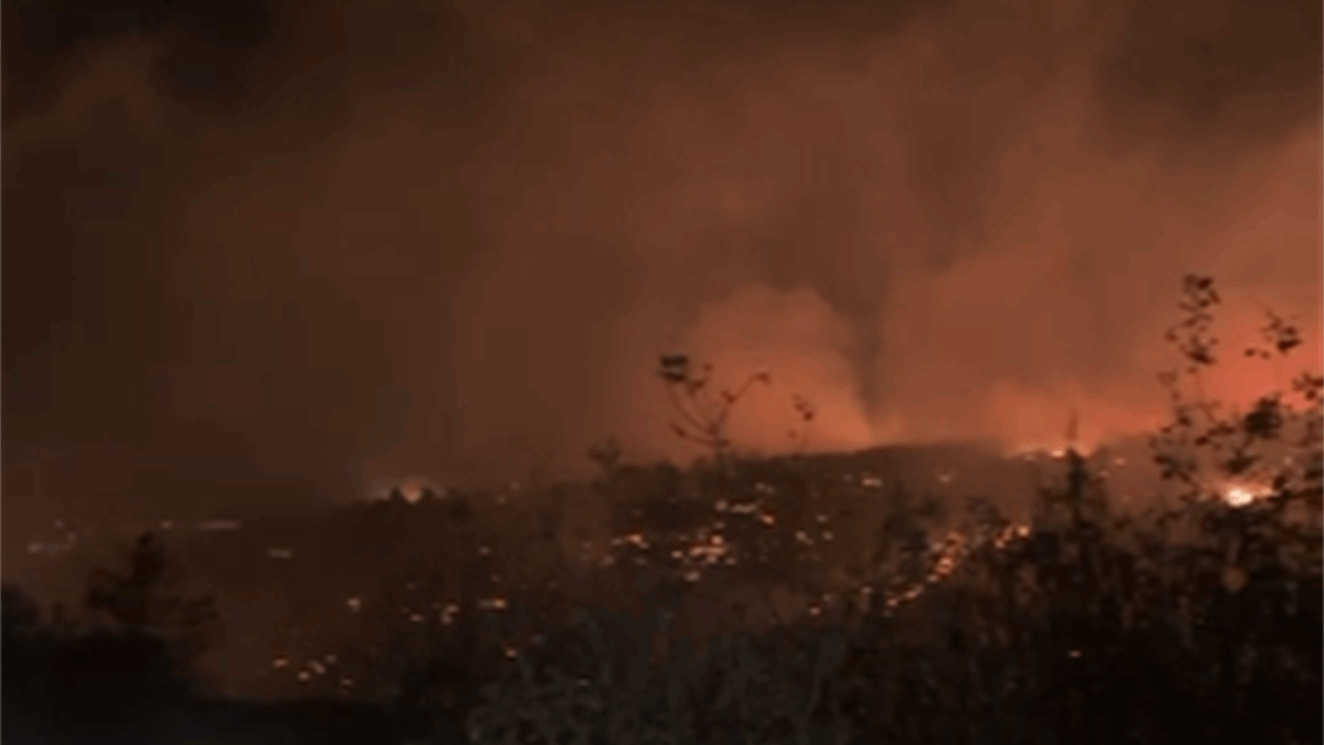 حريق كبير شب في إقليم الخروب في الشوف وتعذر فرق الدفاع المدنيّ في إخماده