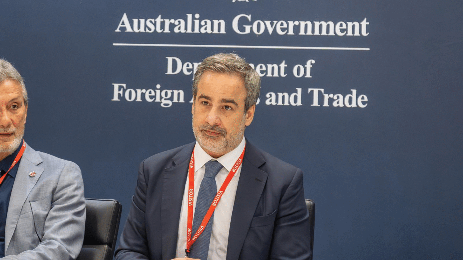 معوض عرض مع مسؤولين في كانبيرا سبل دعم لبنان في المجالات الديبلوماسية والانمائية والانسانية