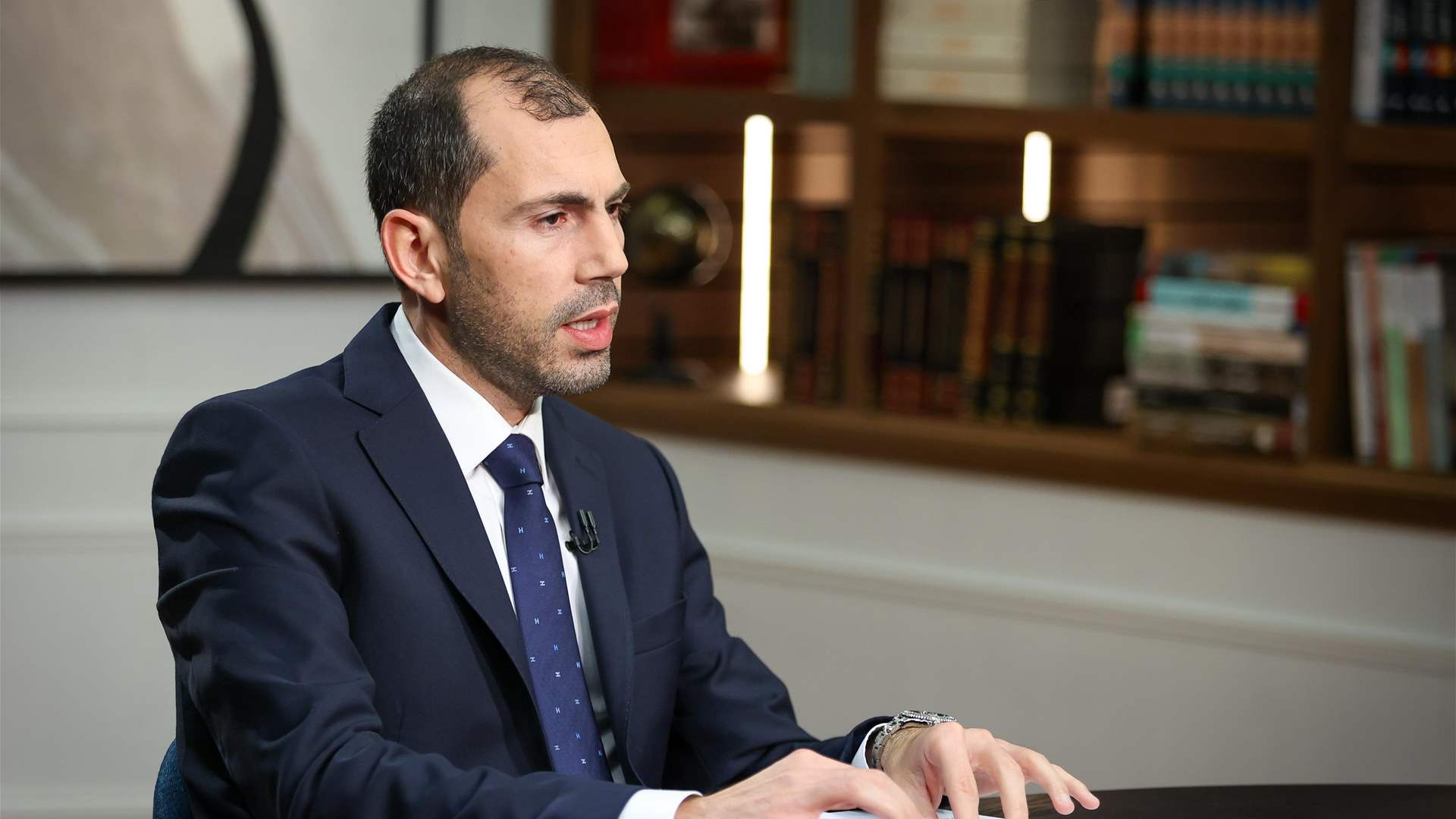 الخير لـ&quot;حوار المرحلة&quot;: بري وعون وسلام متفقون بشأن التفاوض مع إسرائيل..وأقول للرؤساء: لا تضعوا نقطة سوداء في عهدكم بالتمديد للمجلس