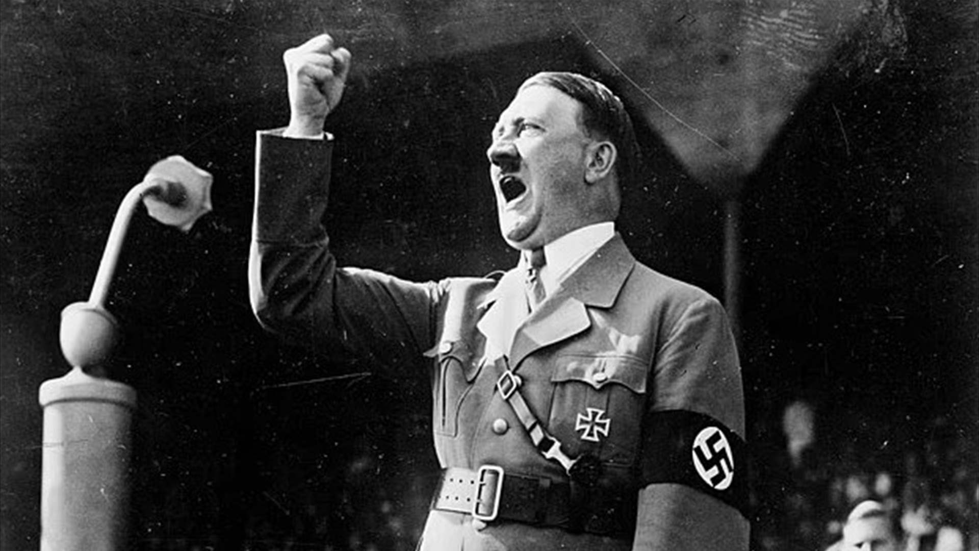 تحليل DNA لهتلر يفجّر مفاجأة: &quot;كان مصابًا باضطراب نادر يفسّر سلوكه الغريب&quot; وهذه التفاصيل