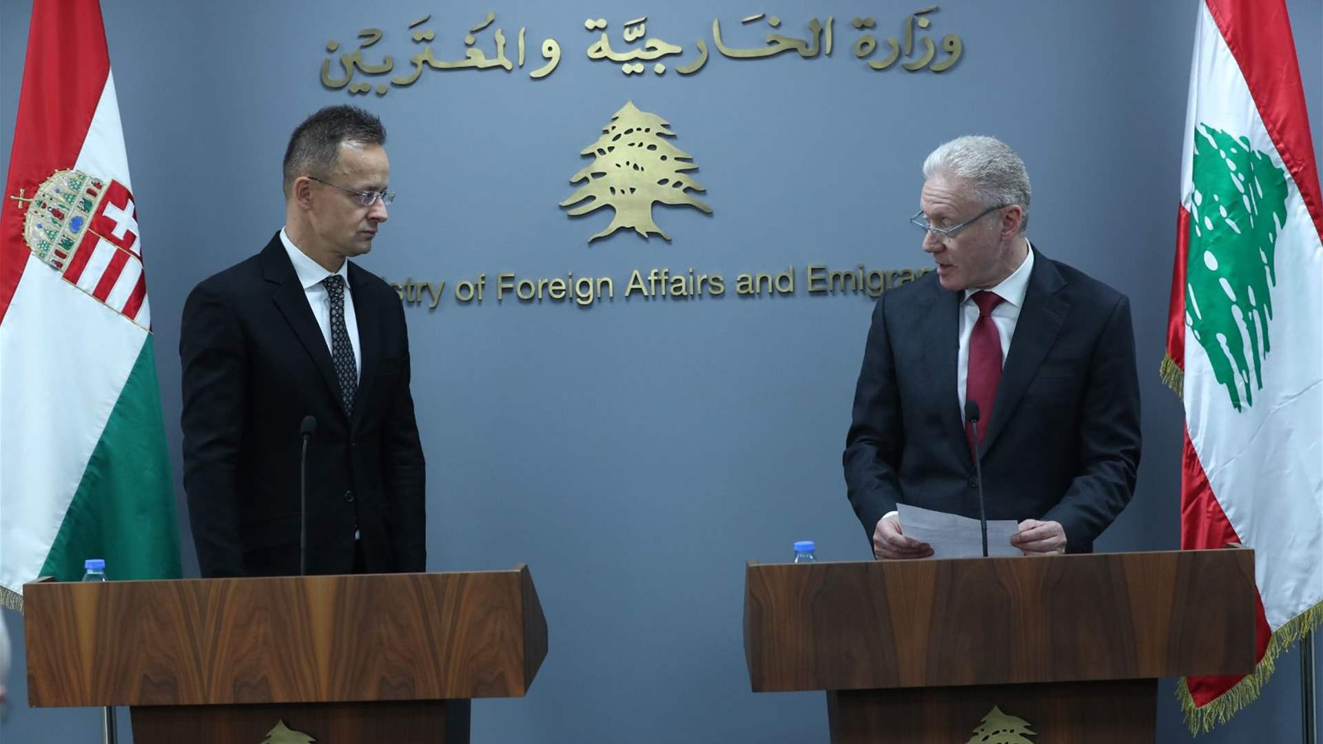 رجي التقى نظيره الهنغاري... سيارتو: سنخصص مليون ونصف مليون يورو لإعادة تسليح الجيش اللبناني 