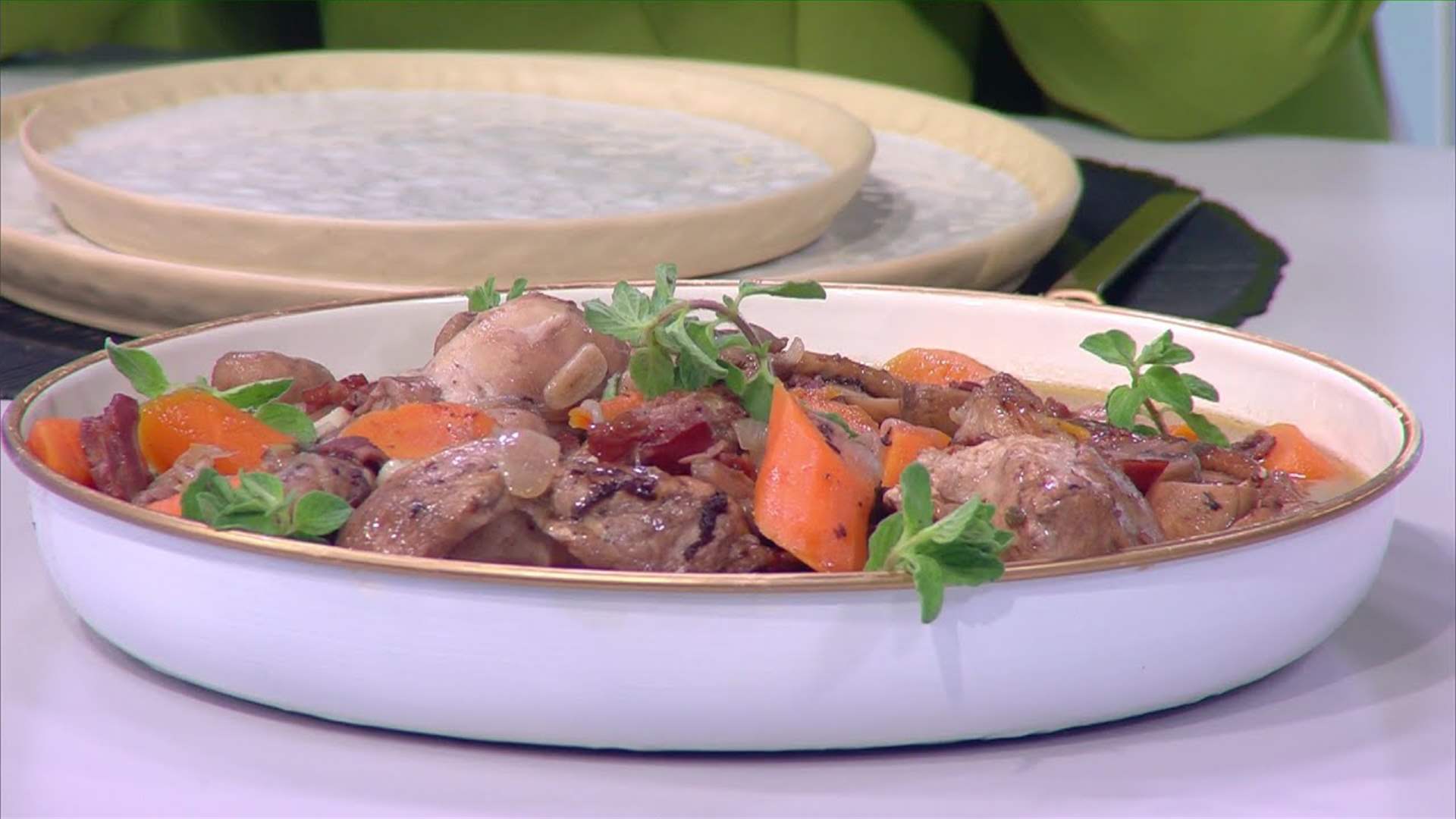 إليكم وصفة الـ&quot;Coq Au Vin&quot; على طريقة الشيف فادي زغيب (فيديو)