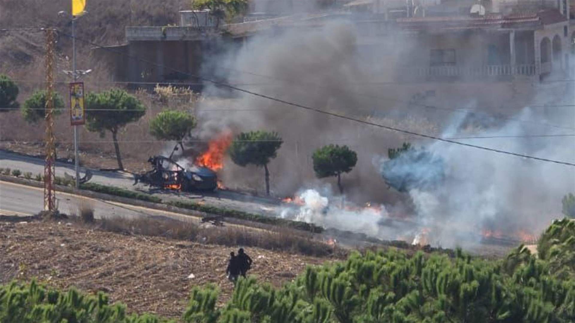 Israel targets a vehicle in Bint Jbeil in South Lebanon