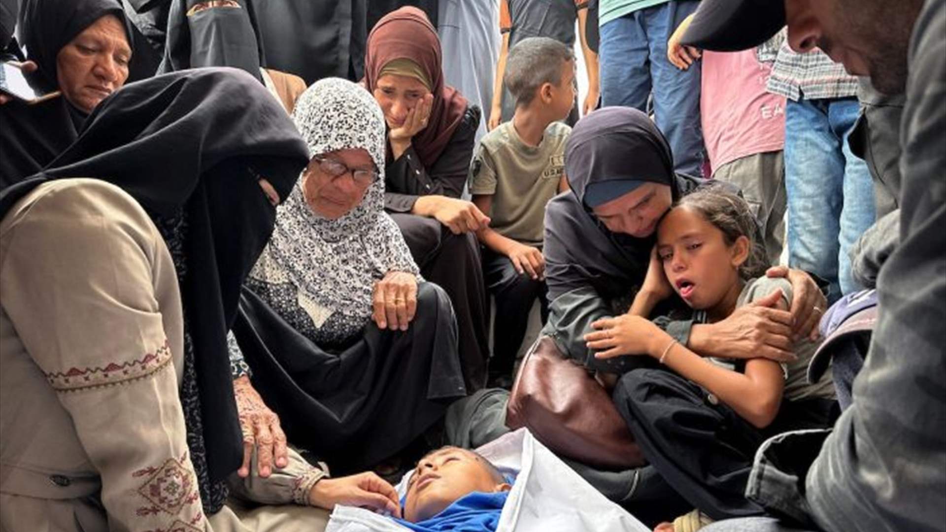 خمسة شهداء بينهم طفلة في غارات إسرائيلية على قطاع غزة