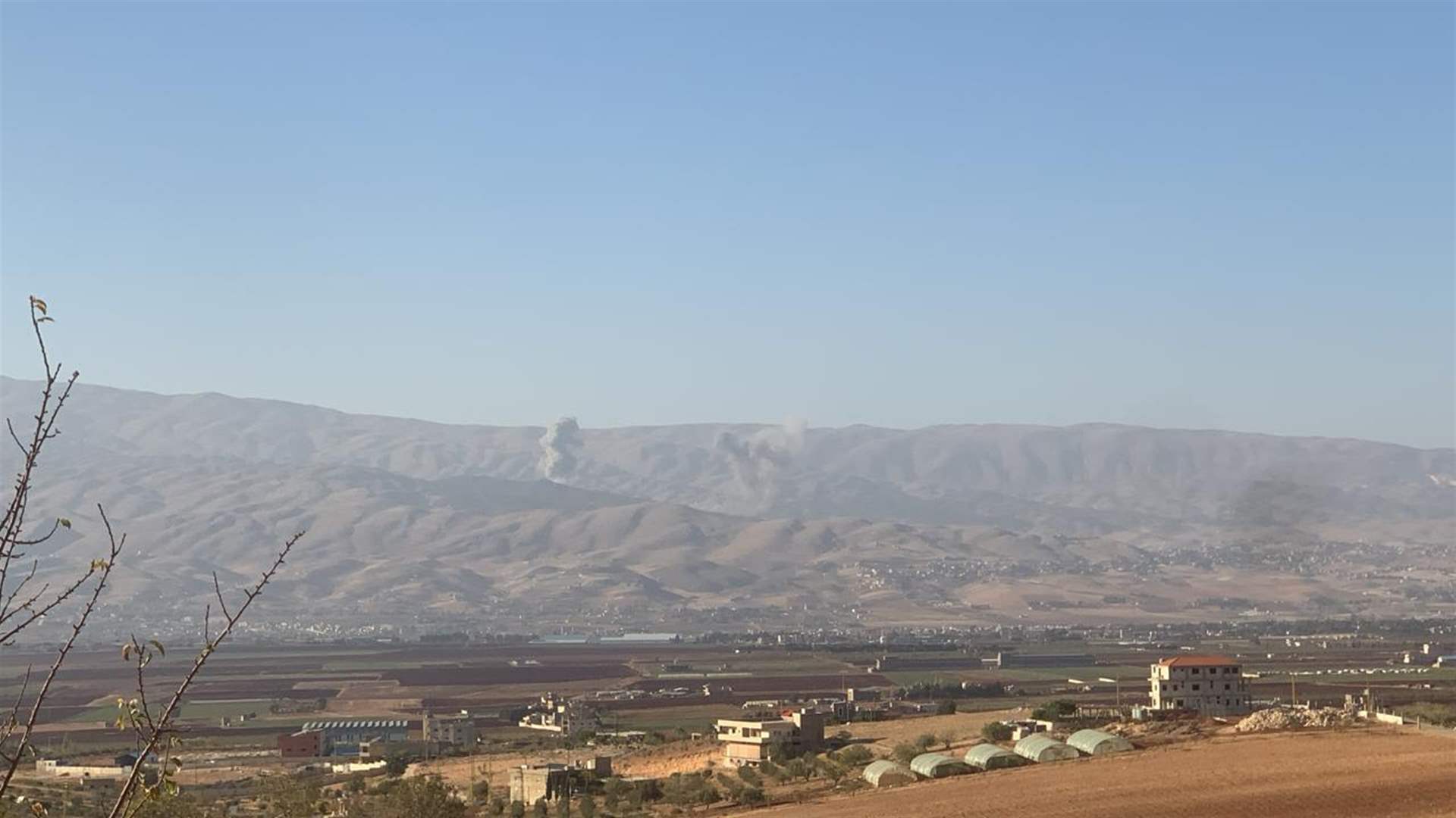 Israeli strikes hit outskirts of Shmustar in the Bekaa Valley