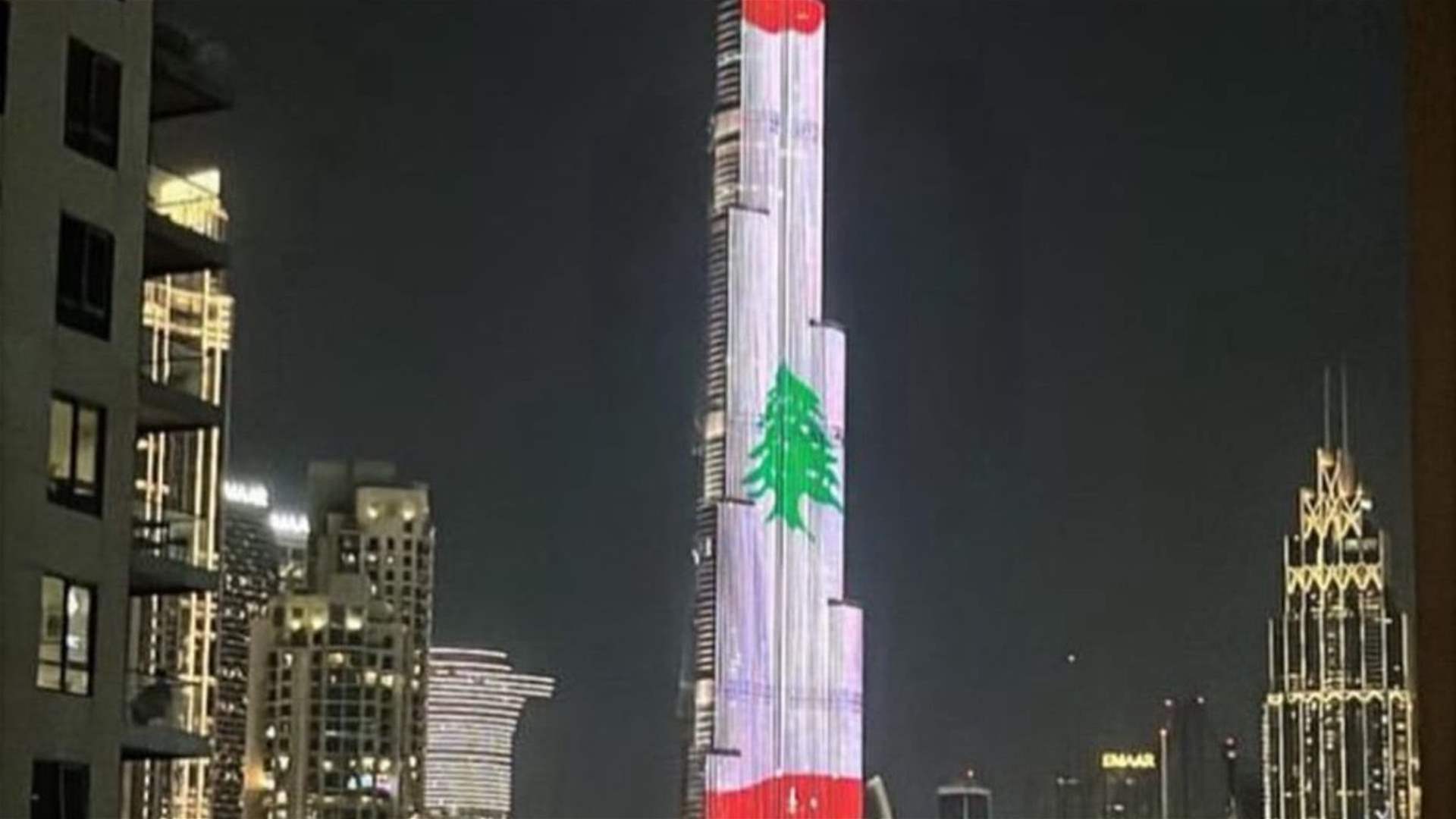 بالصورة: إضاءة برج خليفة بألوان علم لبنان... مرقص: لفتة كريمة تجسد عمق الروابط التي تجمع بلدينا