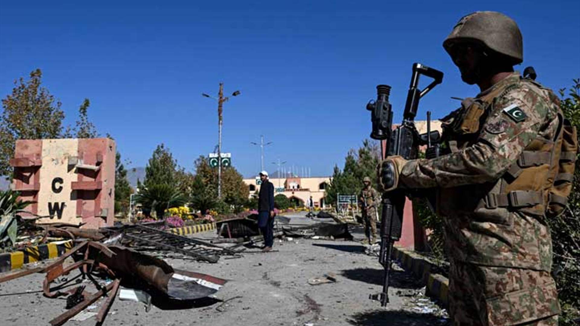 مسلحون يهاجمون مقرًا للقوات شبه العسكرية في باكستان