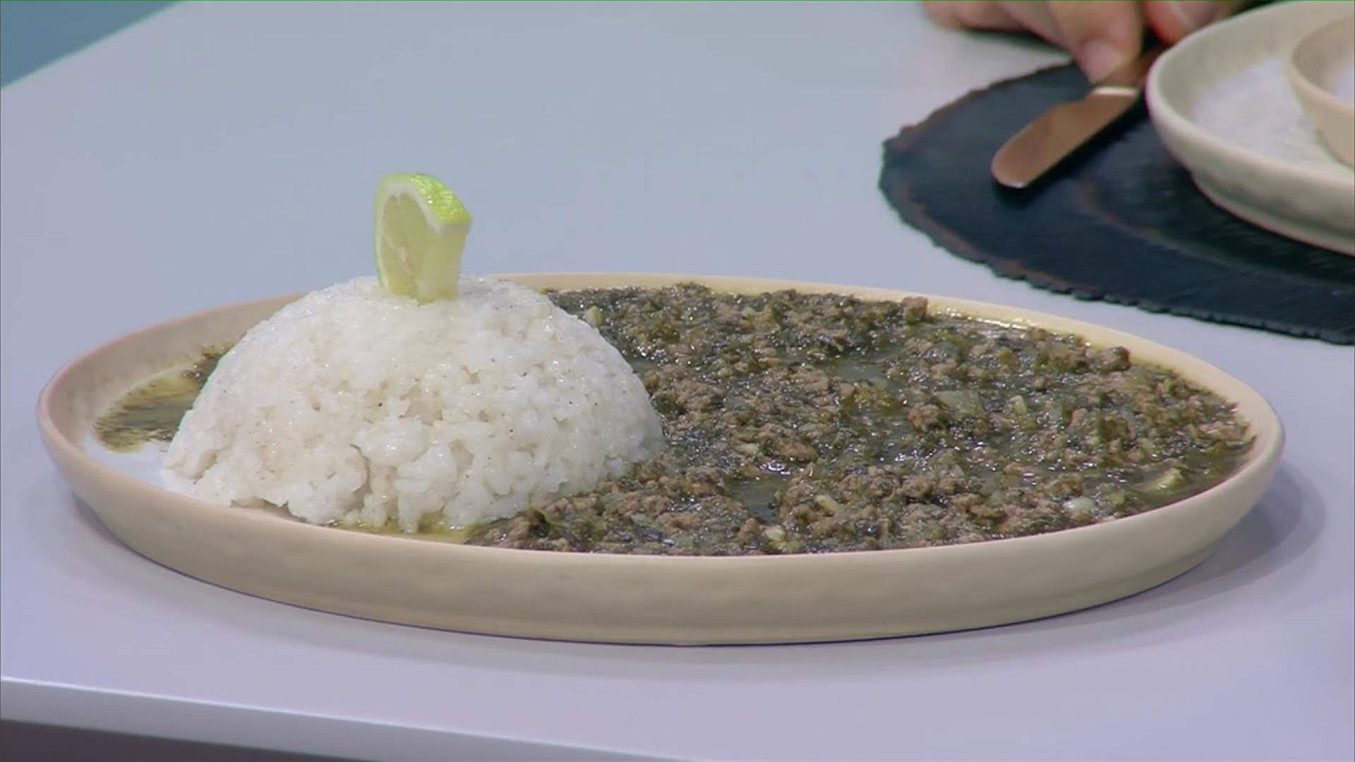  السبانخ مع الأرز... إليكم طريقة التحضير مع الشيف فادي زغيب (فيديو)