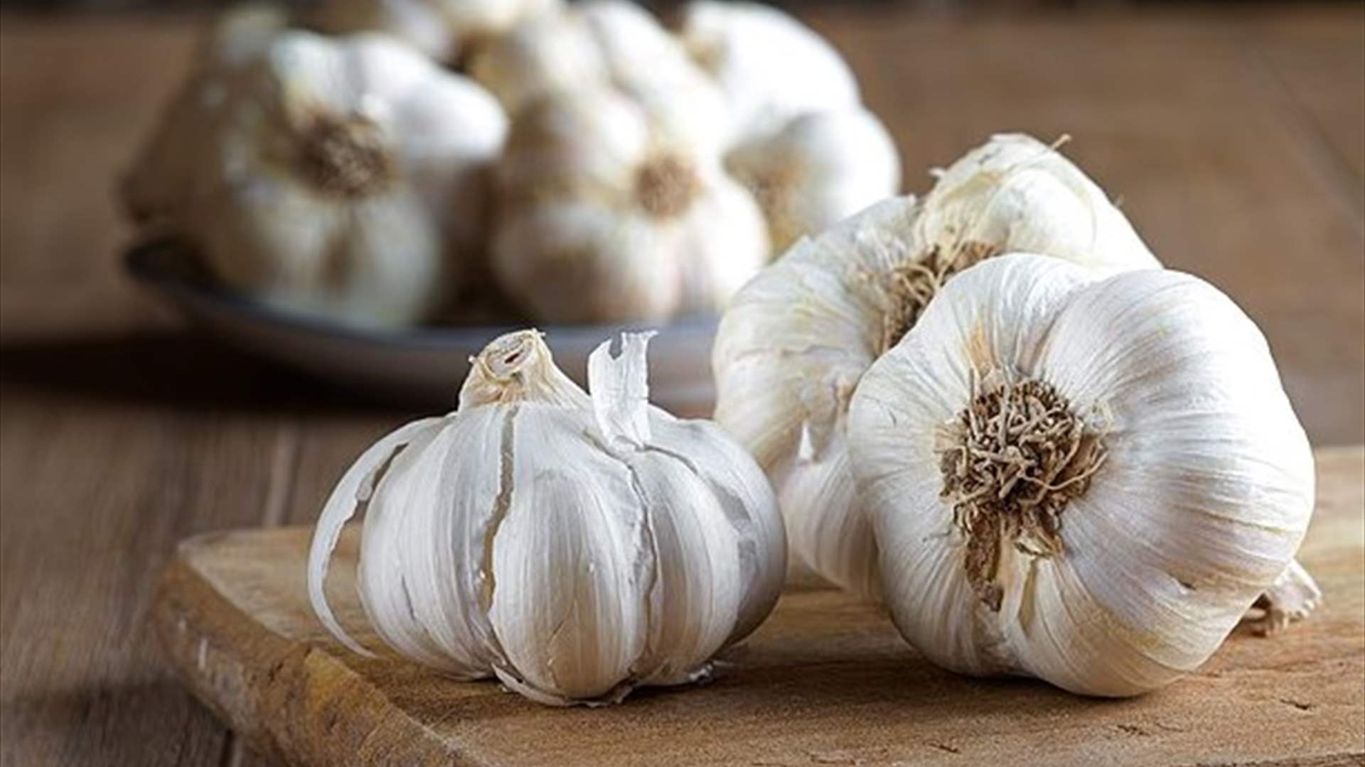 فوائد مذهلة ومخاطر خفية: هذا ما يفعله الثوم فعلًا بجسمك