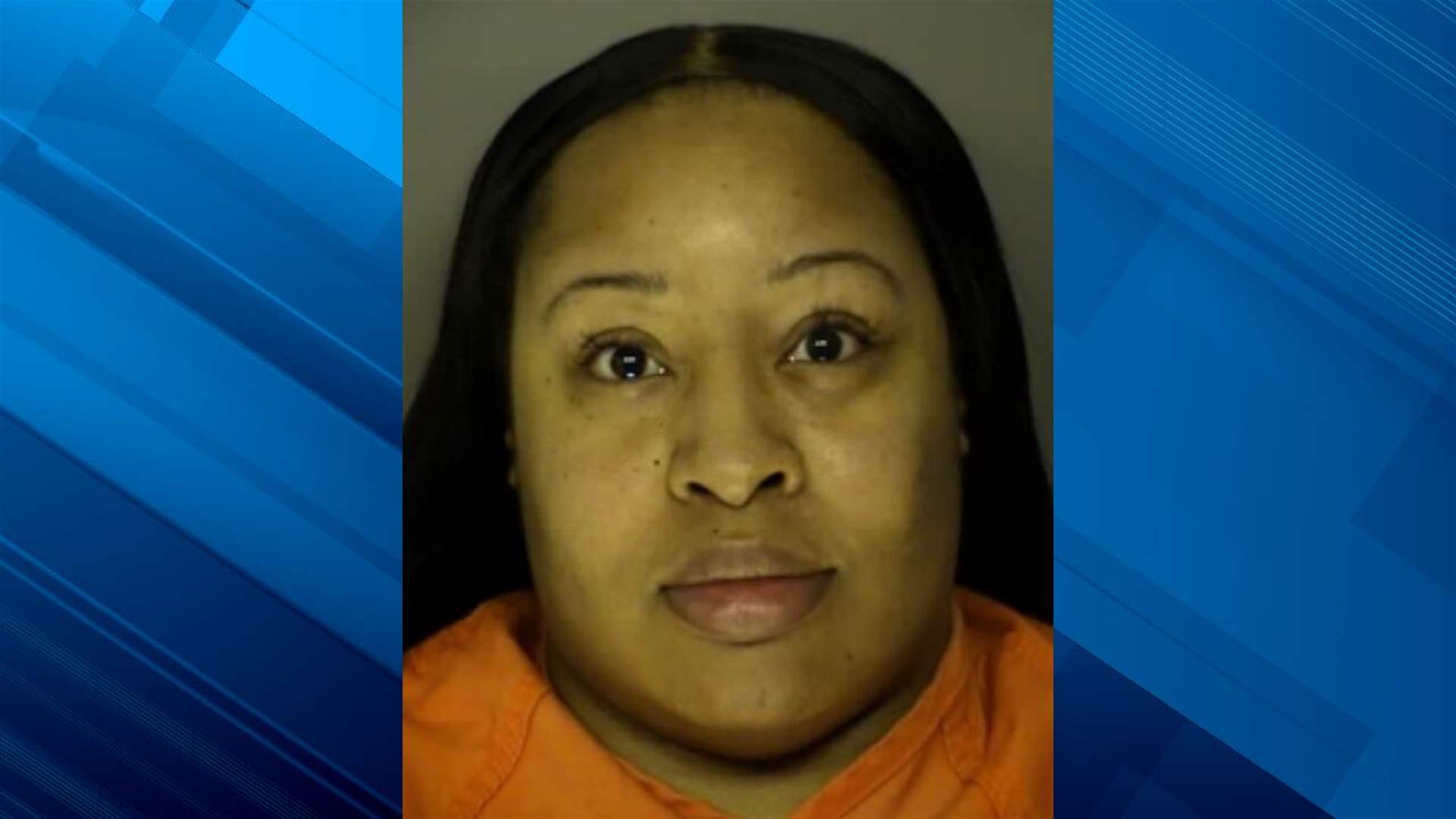 اختلست مبالغ هائلة من العملاء على مدار أشهر... ما قامت به هذه الموظفة كان صادمًا!