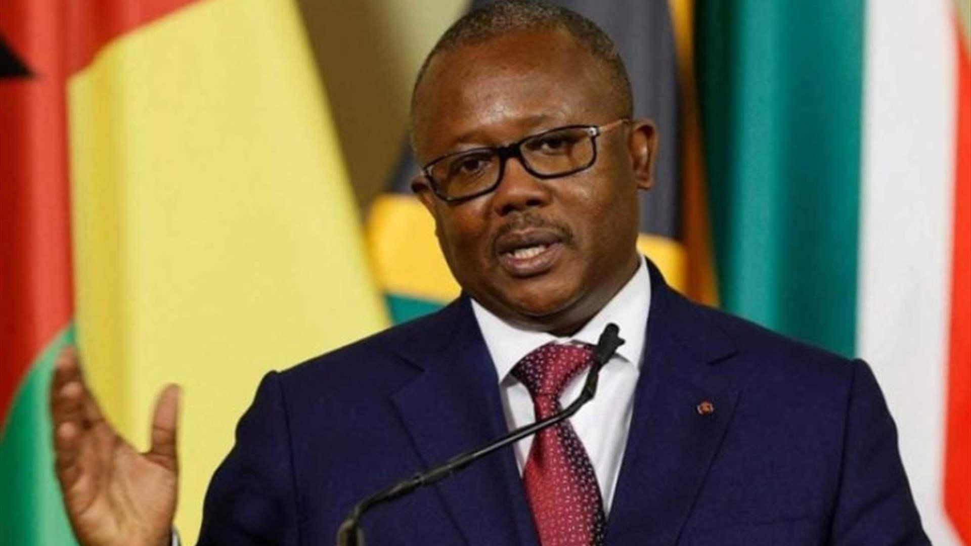 رئيس غينيا: عُزلت من منصبي