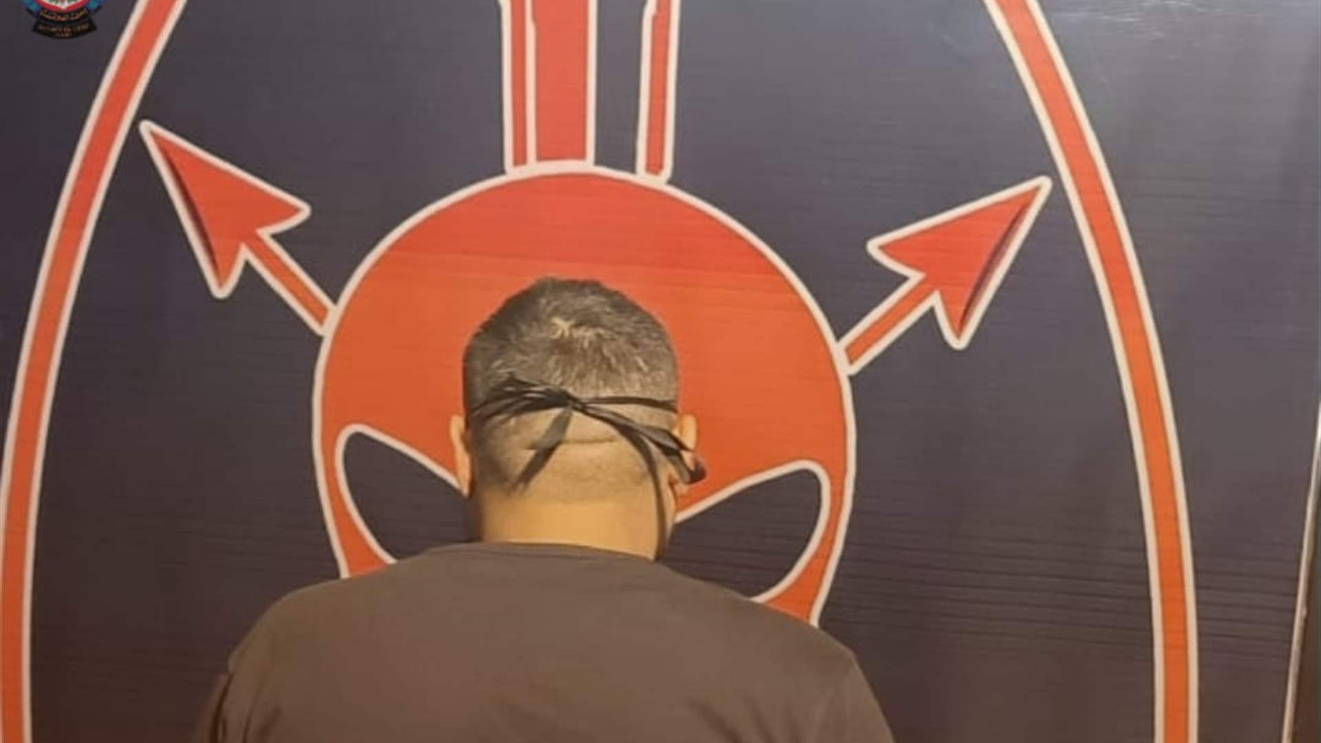 أمن الدولة يلقي القبض على مطلوب بجرائم قتل وتهريب دخل الأراض اللبنانية بهوية مزورة