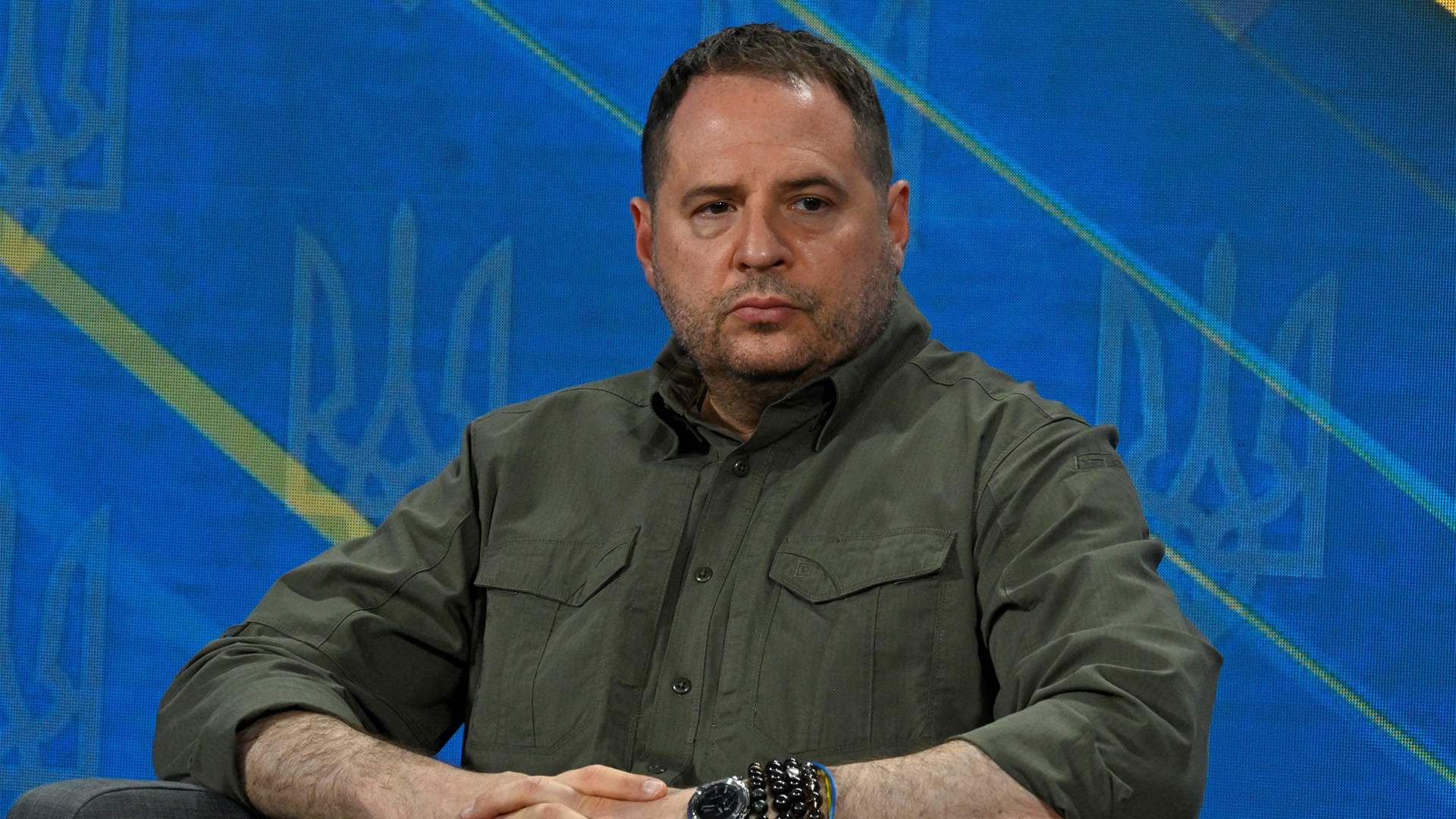 Zelensky&#39;s top aide resigns after anti-corruption raids