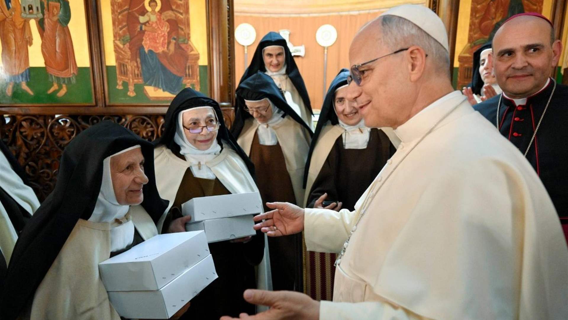 البابا لاون يزور راهبات الكرمل في حريصا