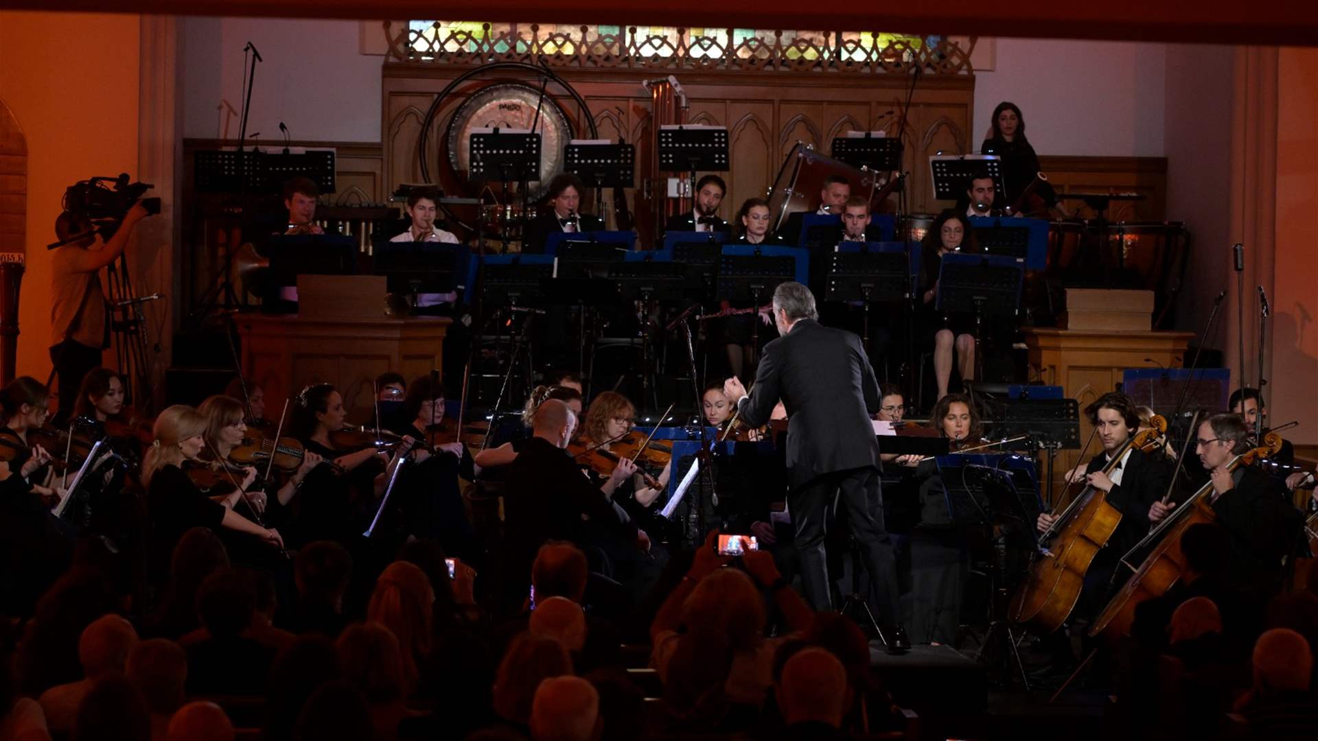 الفلهارمونية الوطنية بقيادة كاريراس... أبرز القادة العالميين في احتفال موسيقي استثنائي (صور)