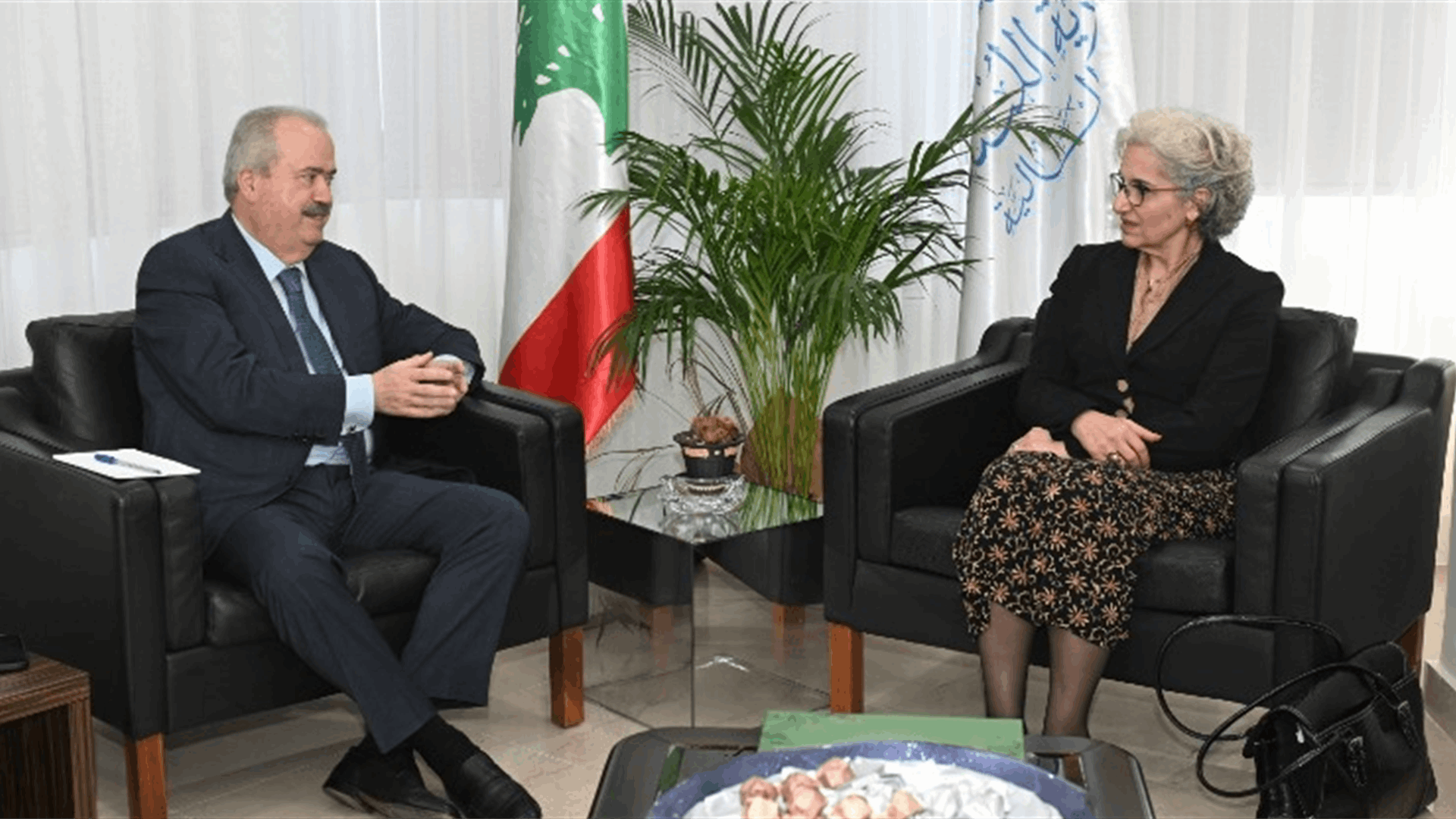 اجتماع في وزارة المالية بحث في مطالب اساتذة التعليم الثانوي والمهني والاساسي.. جابر: نعمل على تأمين تقديمات أكبر 