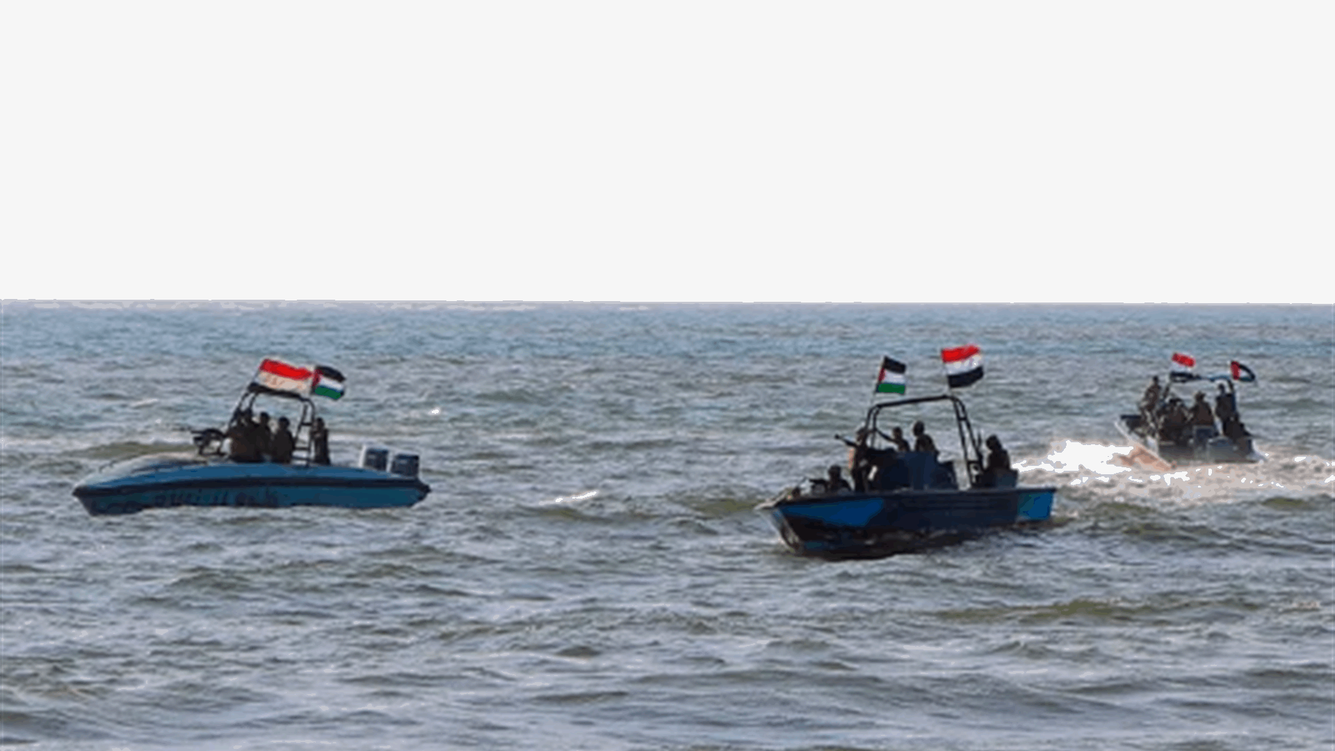 الحوثيون يعلنون الإفراج عن أفراد ناجين من طاقم سفينة أغرقها المتمردون اليمنيون 