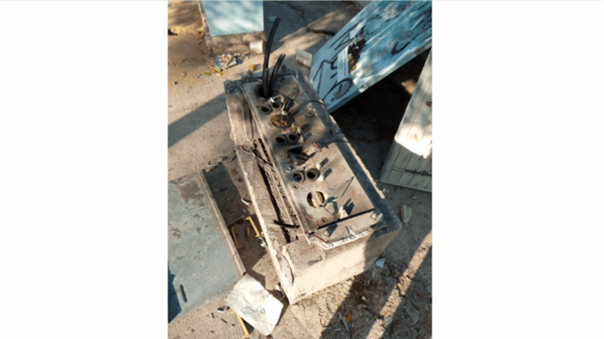 سرقة كابلات &quot;أوجيرو&quot; وأخرى تغذي الاشارات المرورية عند &quot;الدوار العربي&quot; ليلاً في صيدا