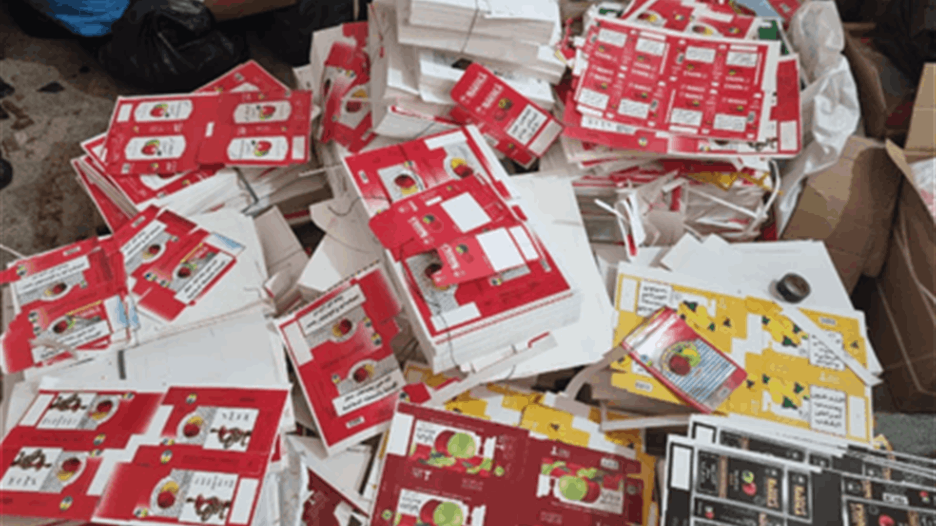 ضابطة صيدا توقف سيارة وتضبط كمية من الدخان والتنباك المهرب