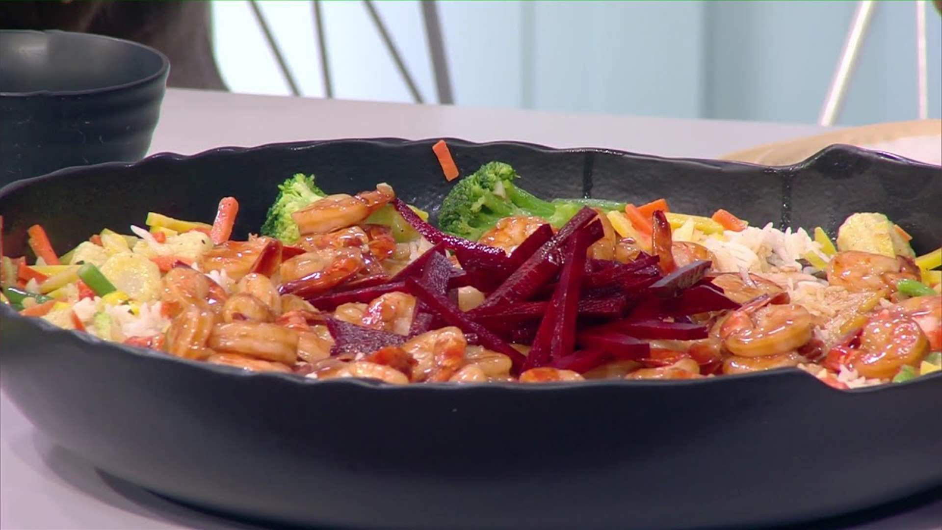 إليكم طريقة تحضير &quot;ترياكي&quot; القريدس وغيرها من الأطباق الشهية مع الشيف فادي زغيب (فيديو)