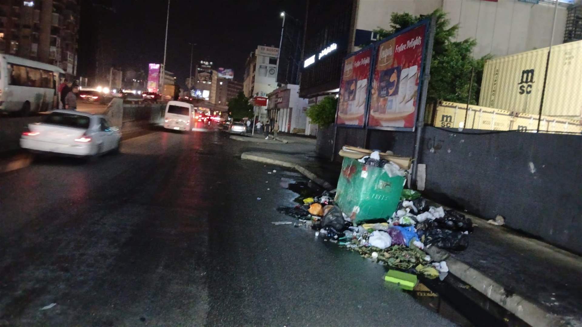 وزارتا الأشغال والداخلية تحذّران من رمي النفايات على الأوتوسترادات وإجراءات رادعة لمنع الفيضانات