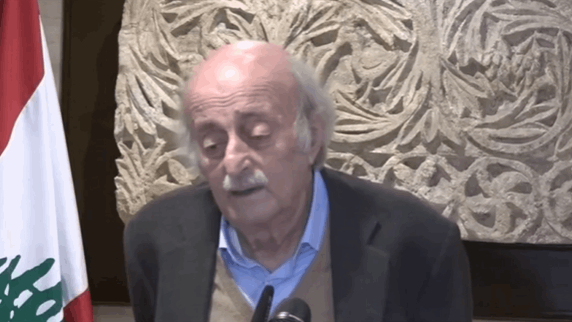 Walid Jumblatt rejects negotiations&#39; under fire&#39; 