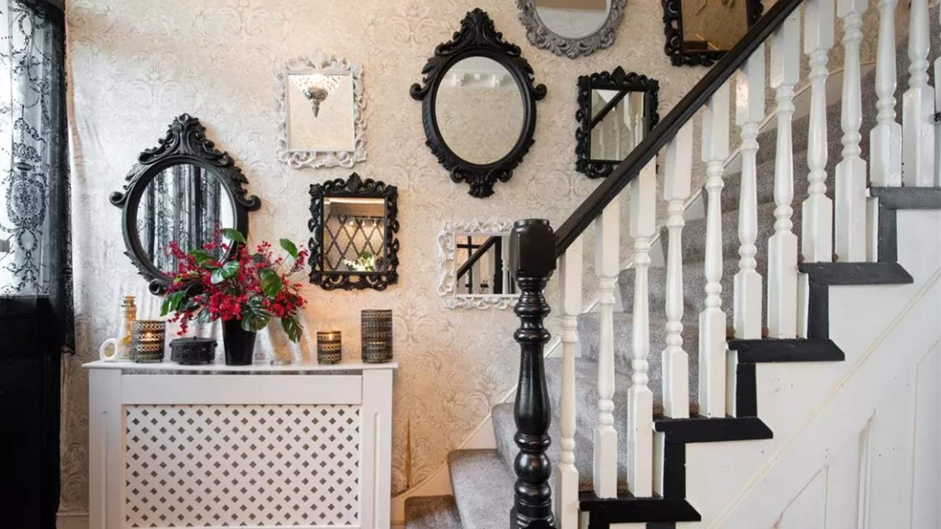 ما عثرا عليه مدفونا تحت الدرج في منزلهما الجدبد صادم... &quot;يجب أن تُكتشف بعد موتي ورحيلي&quot; (فيديو)