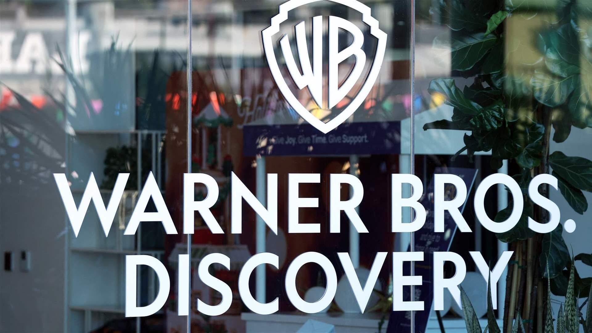 Paramount counters Netflix with cash bid for Warner Bros. Discovery