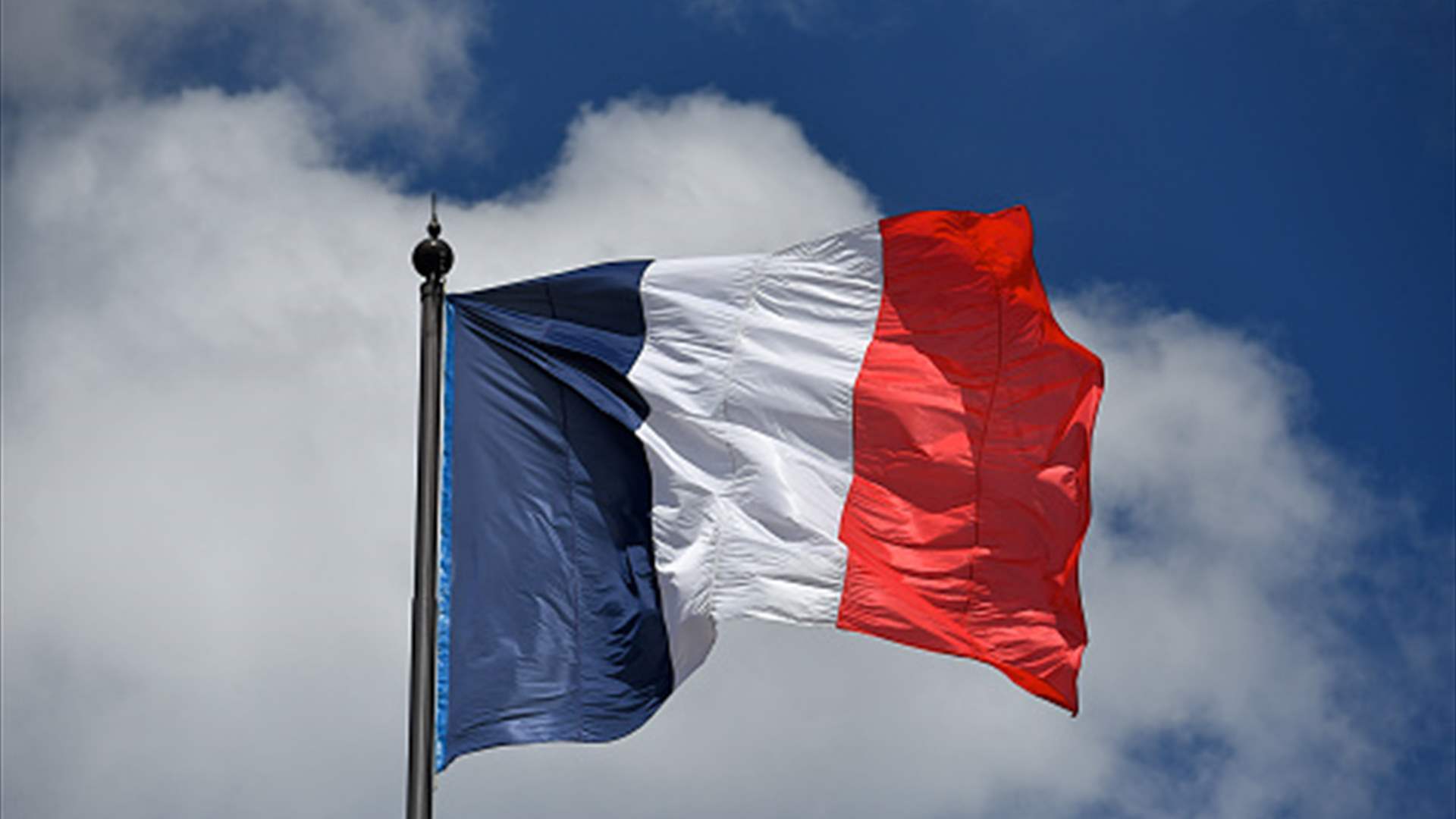 فرنسا تدعو إلى &quot;تسريع الاستقلال الاستراتيجي&quot; الأوروبي في مواجهة استراتيجية الأمن القومي الأميركية