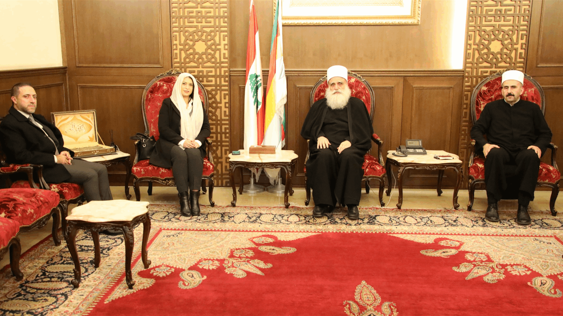 شيخ العقل عرض واقع مرفأ بيروت مع حريز والتقى زوّاراً