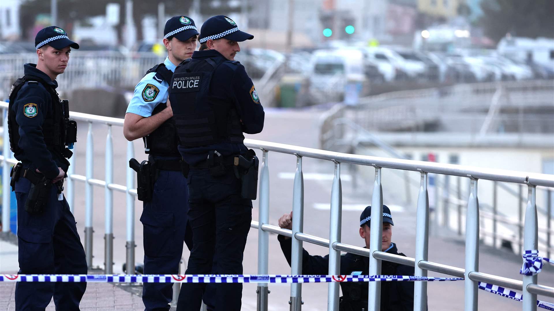 الشرطة الأسترالية: منفّذا عملية إطلاق النار في سيدني هما والد وابنه