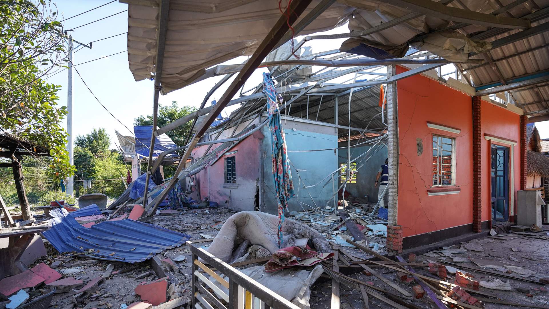 كمبوديا تتهم تايلاند بقصف مدينة بويبت الحدودية