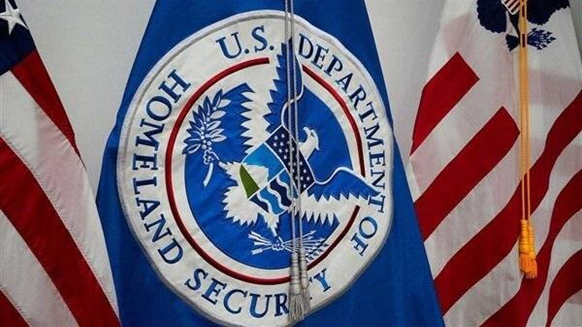 وزارة الأمن الداخلي الأميركية توقف برنامجا يتيح عشرات الآلاف من تأشيرات الهجرة سنويا 