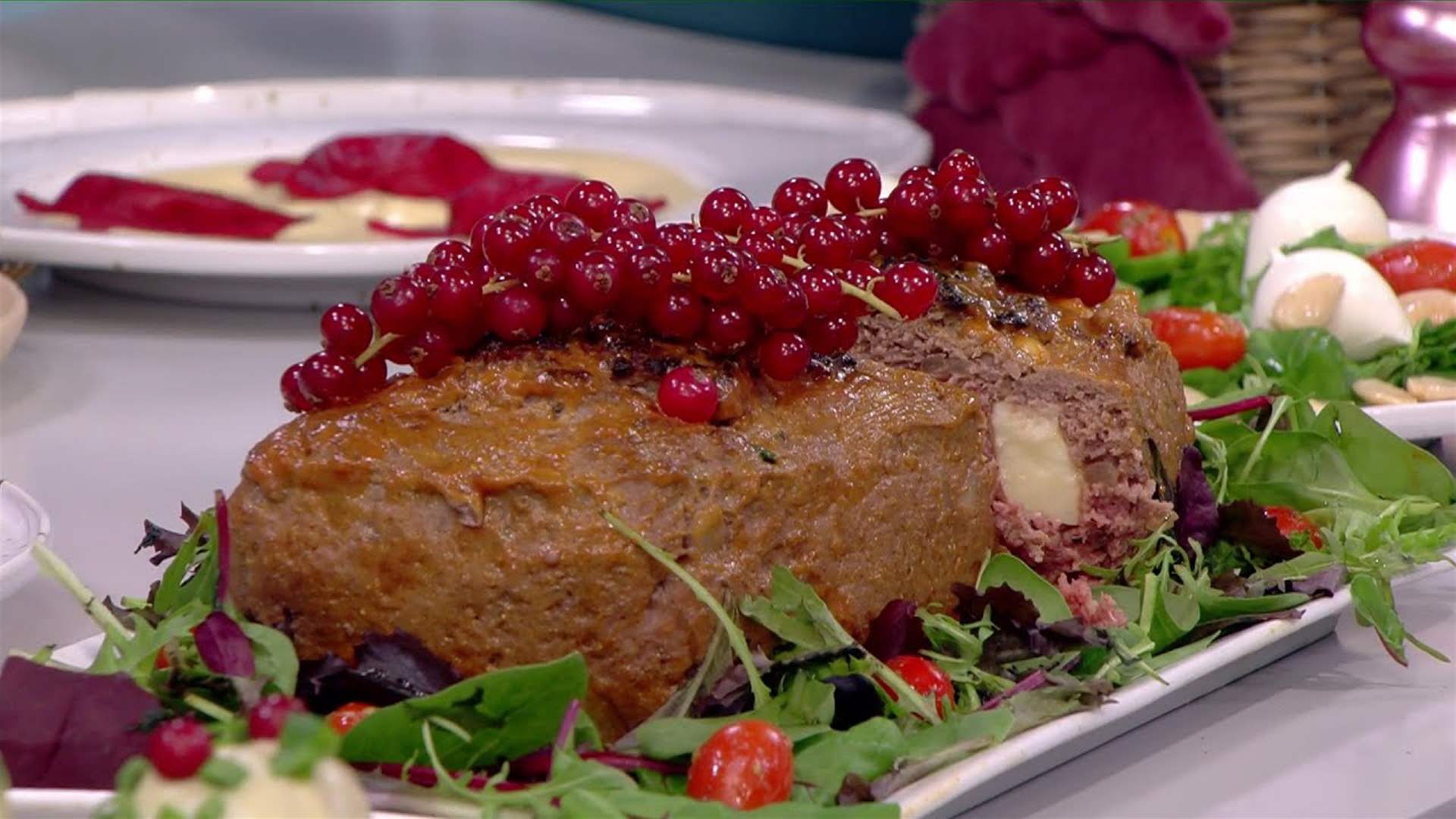 الـ"Meat Loaf"... وصفة شهيّة على طريقة الشيف فادي زغيب (فيديو)