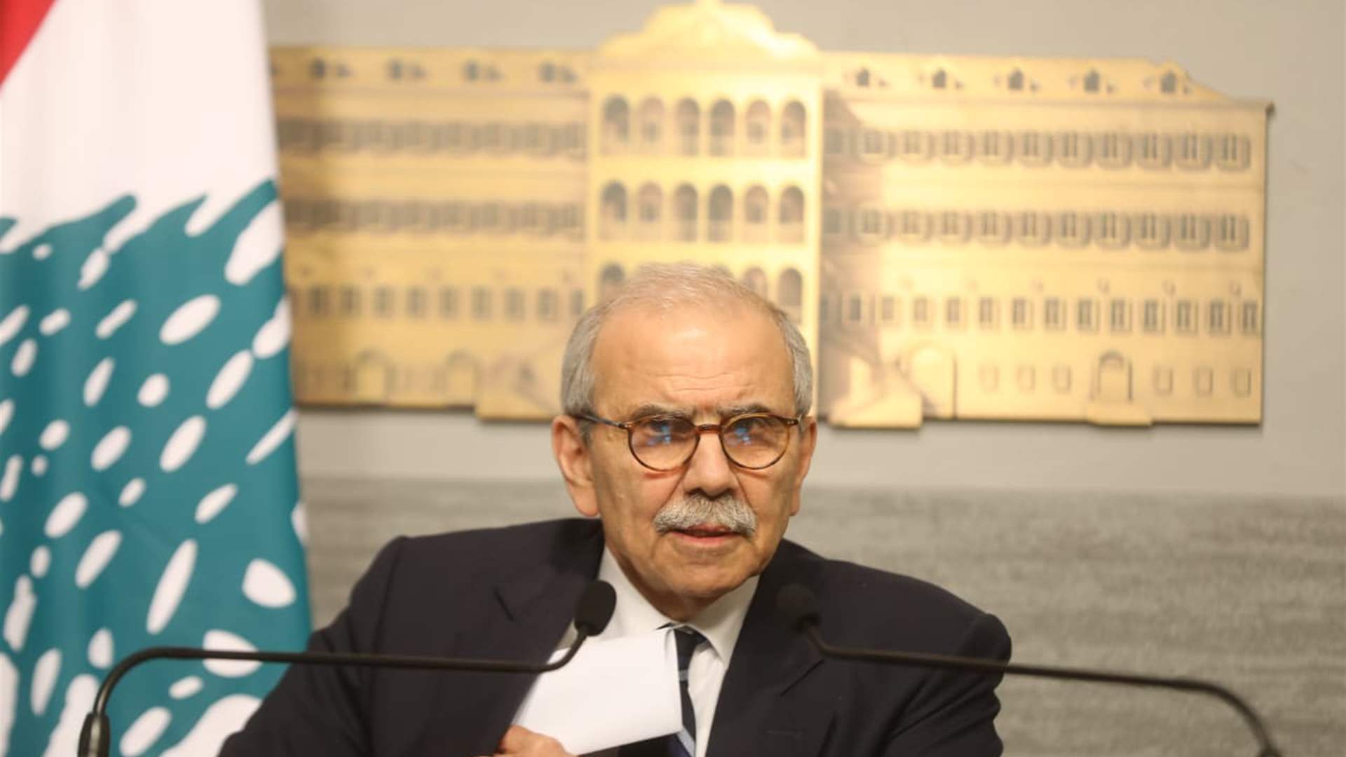 PM Salam unveils draft law to recover deposits, restore financial order