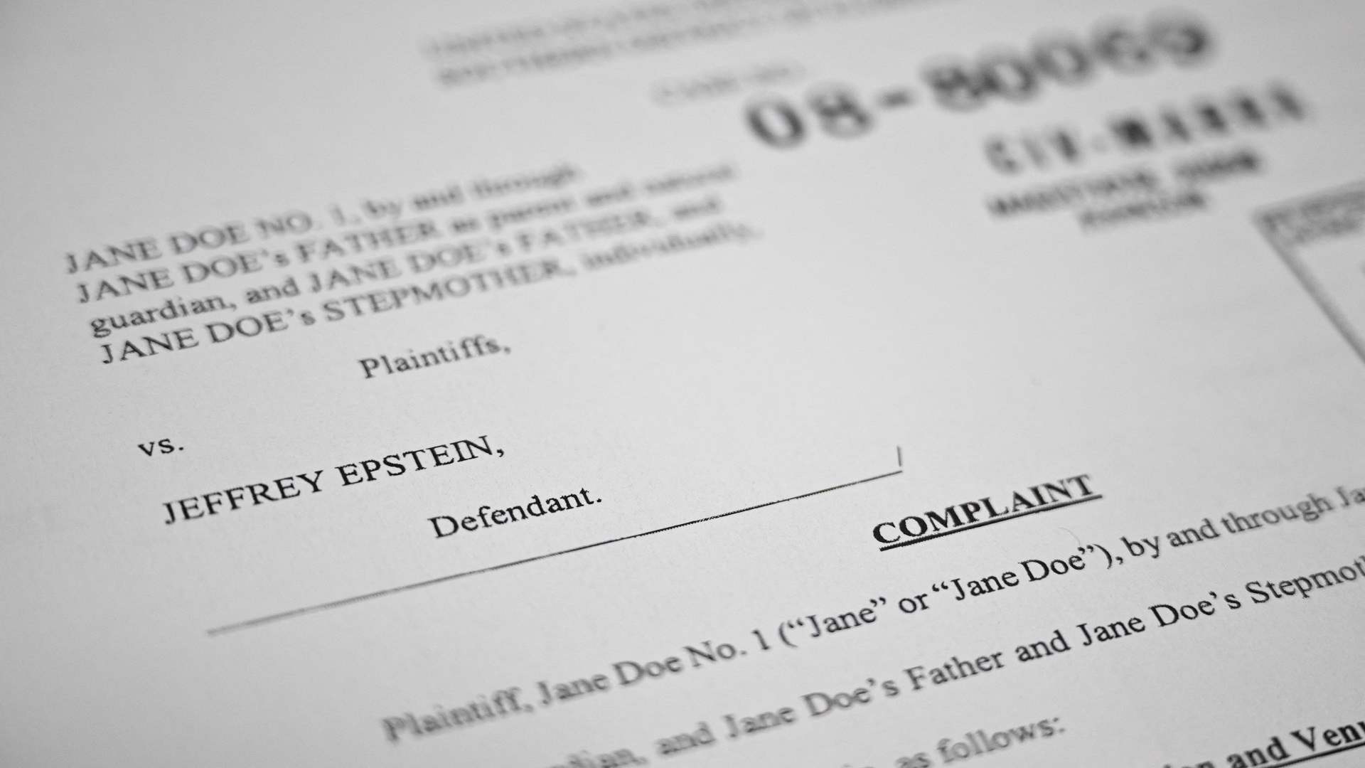 إدارة ترامب تبدأ بنشر ملف قضية إبستين