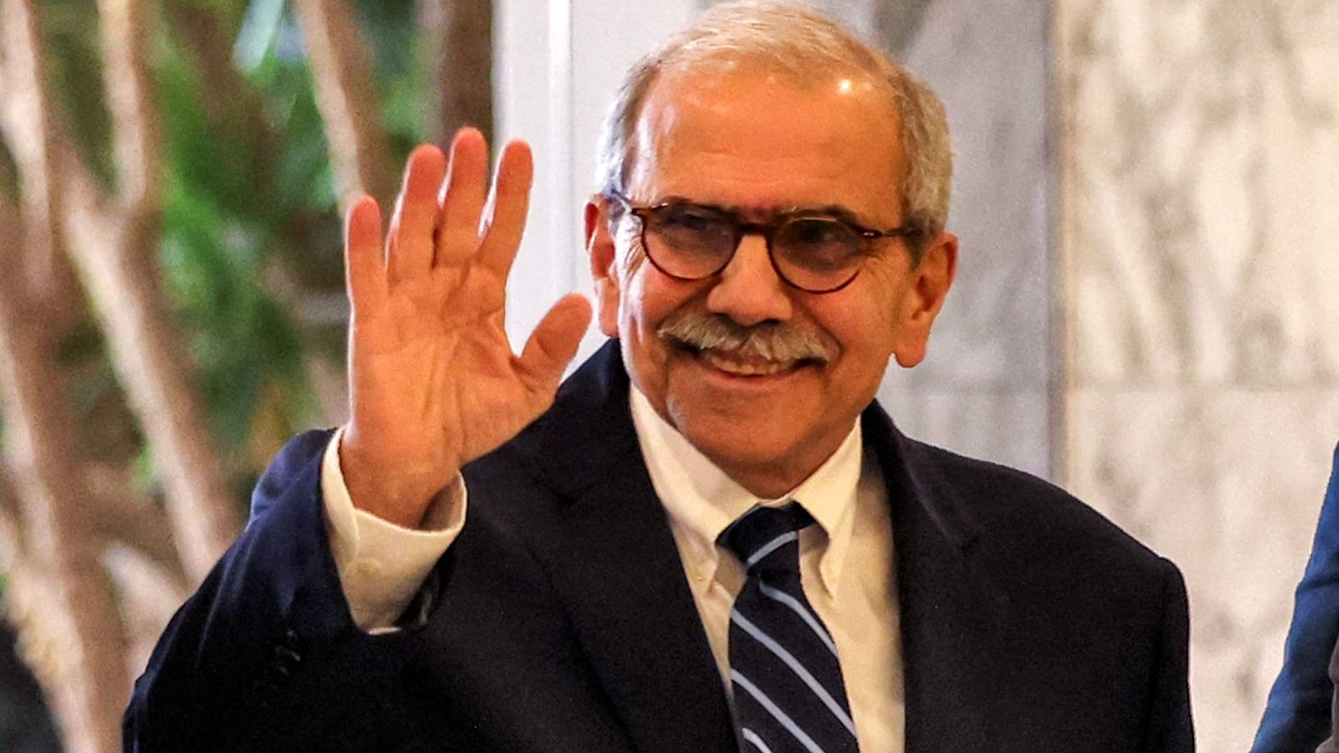 رئيسُ الحكومة لـ“الشرق الأوسط”: المجلس سينعقد بدايات العام لتقييم المرحلة الأولى