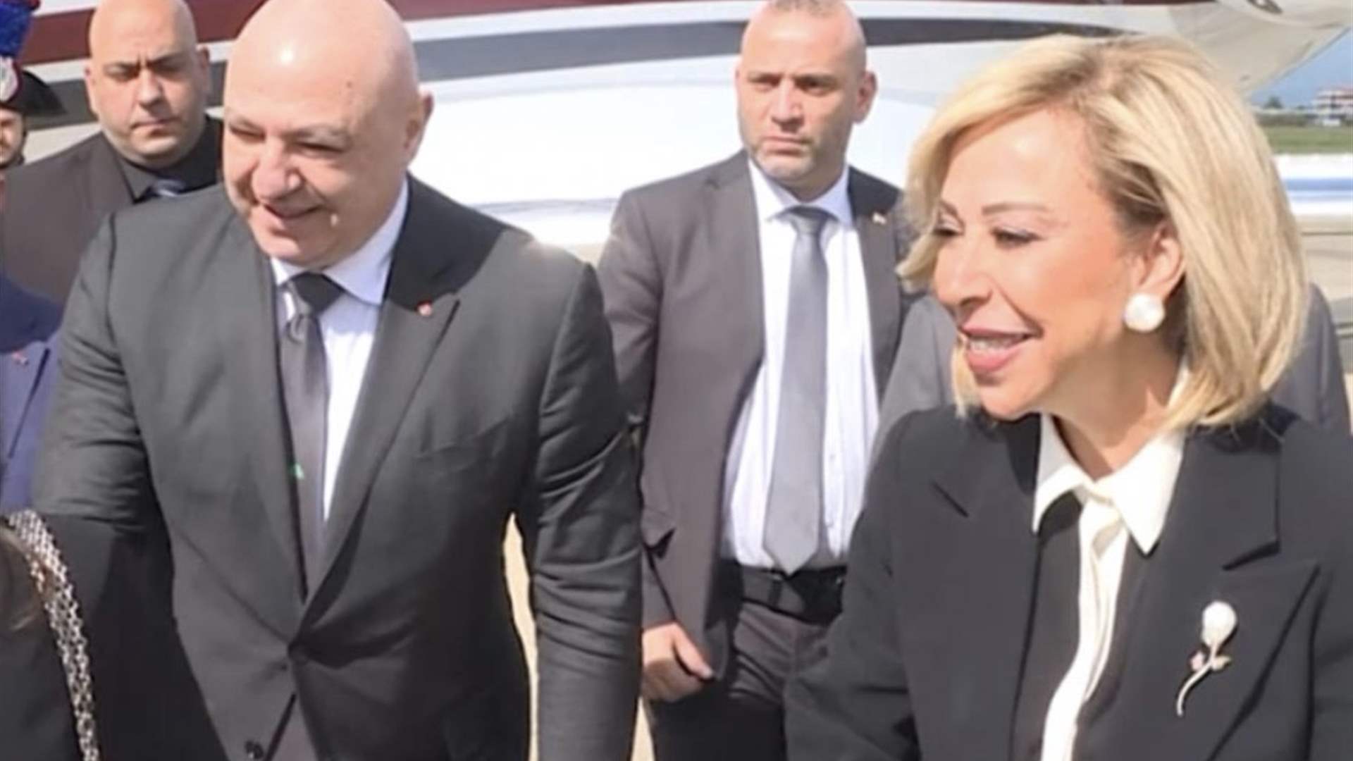 الرئيس عون والسيدة الأولى شاركا أولاد موظفي الرئاسة ولواء الحرس توزيع هدايا العيد وراس السنة