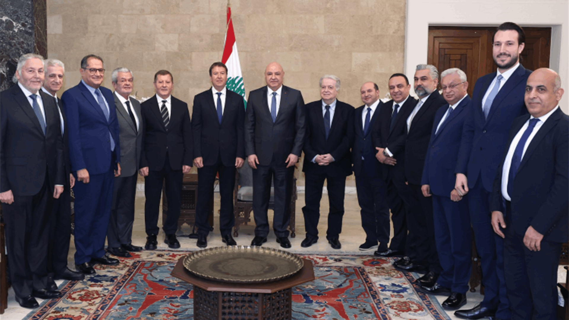 الرئيس عون مستقبلا اتحاد مجالس رجال الاعمال اللبنانية الخليجية: لبنان يشهد استقرارا ويتخذ خطوات في مجال تشجيع وتبادل وحماية الاستثمارات مع الدول الخليجية