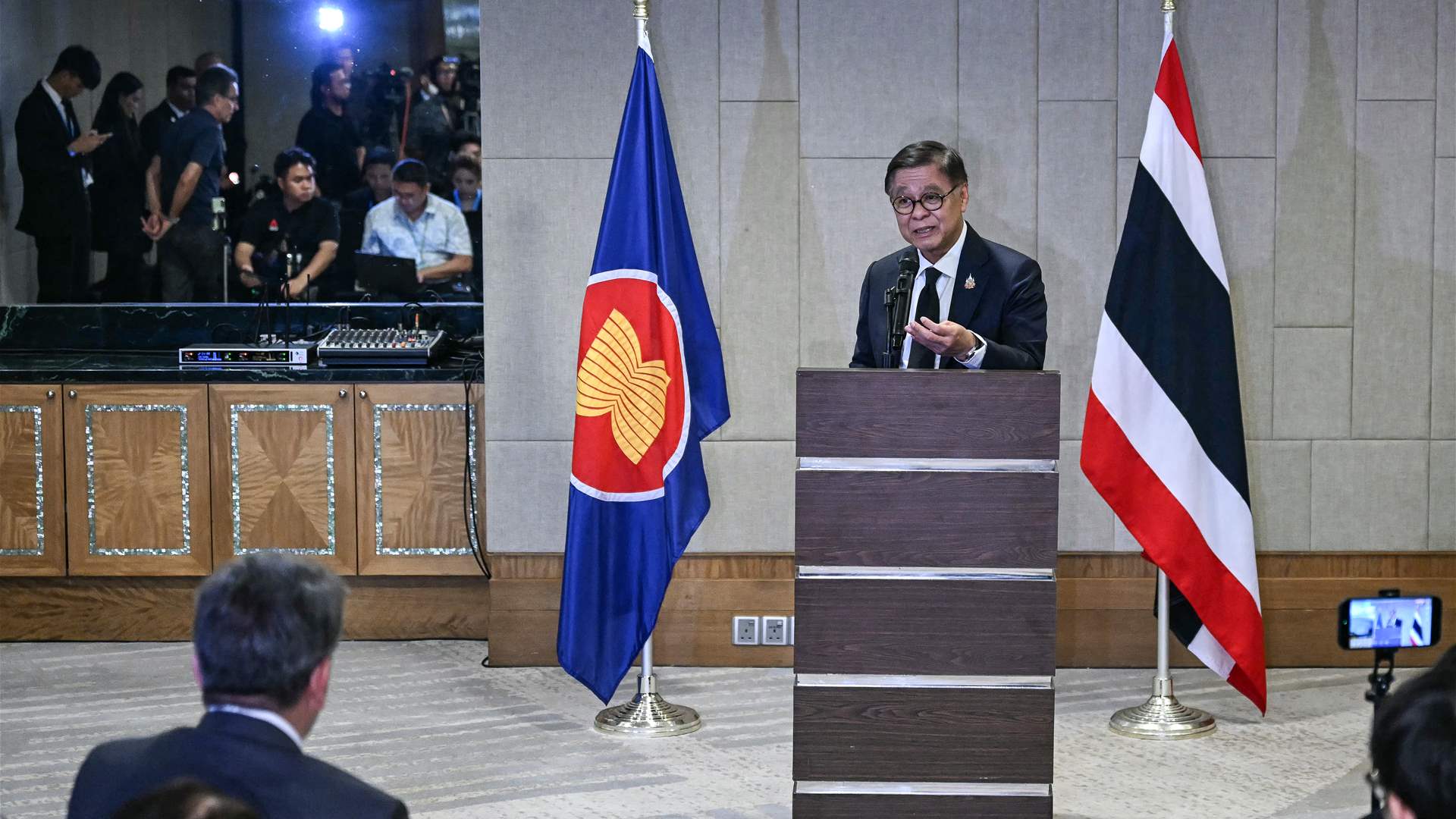 كمبوديا تطالب تايلاند بعقد محادثاتهما على أرض محايدة