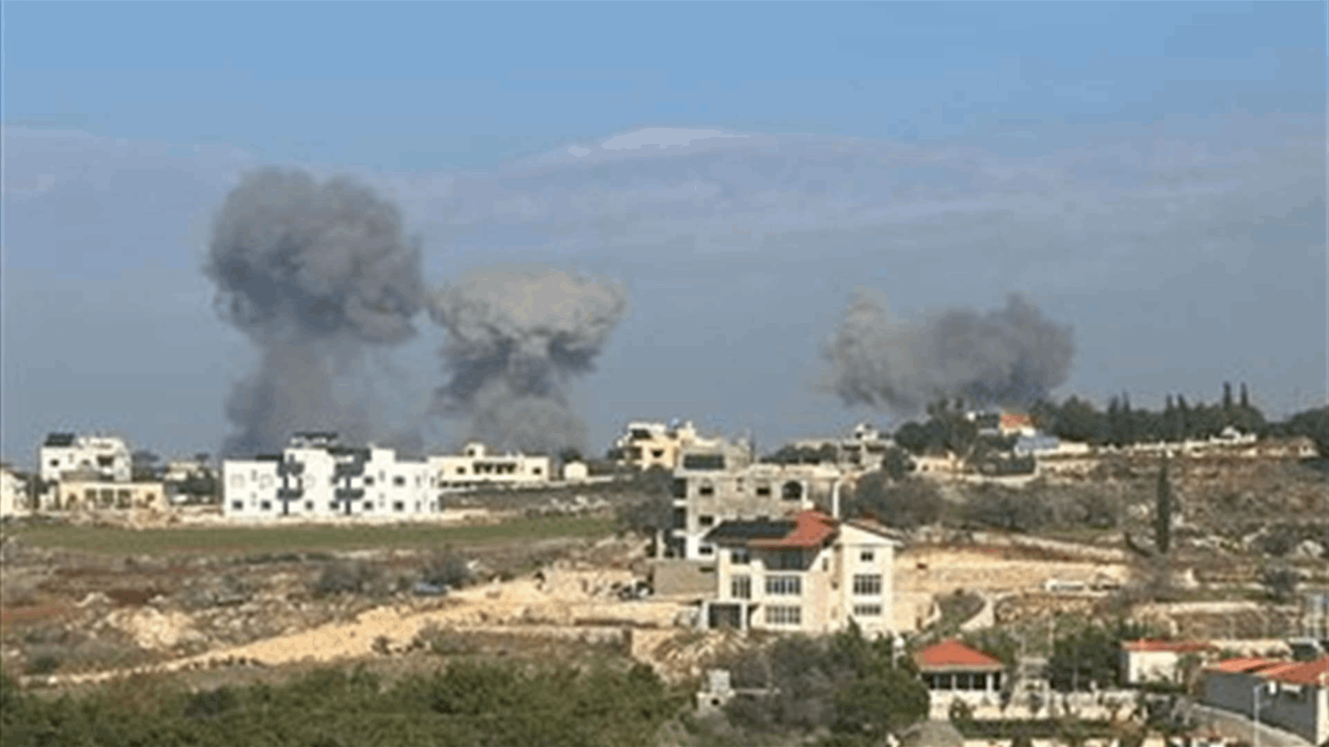 Israeli airstrikes hit areas near Zefta and Al-Baisariyah, South Lebanon