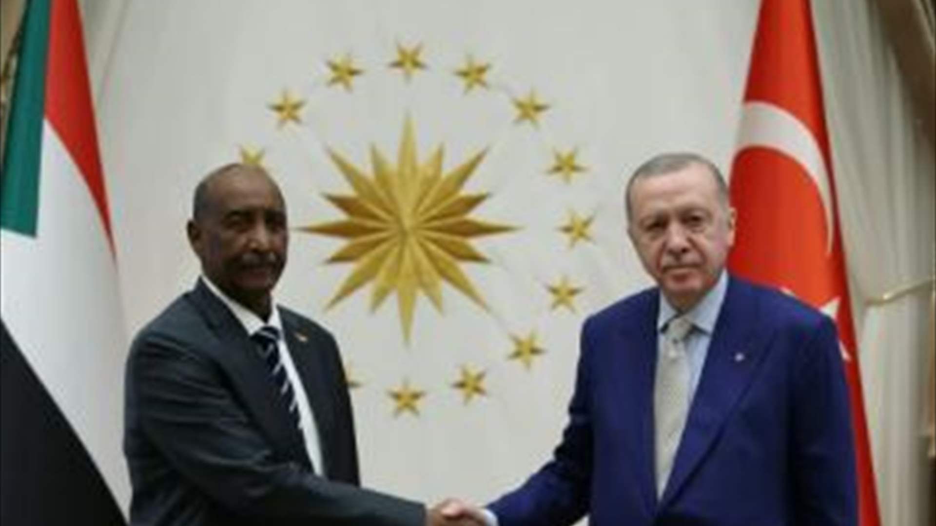 إردوغان يعد قائد الجيش السوداني بمزيد من الدعم