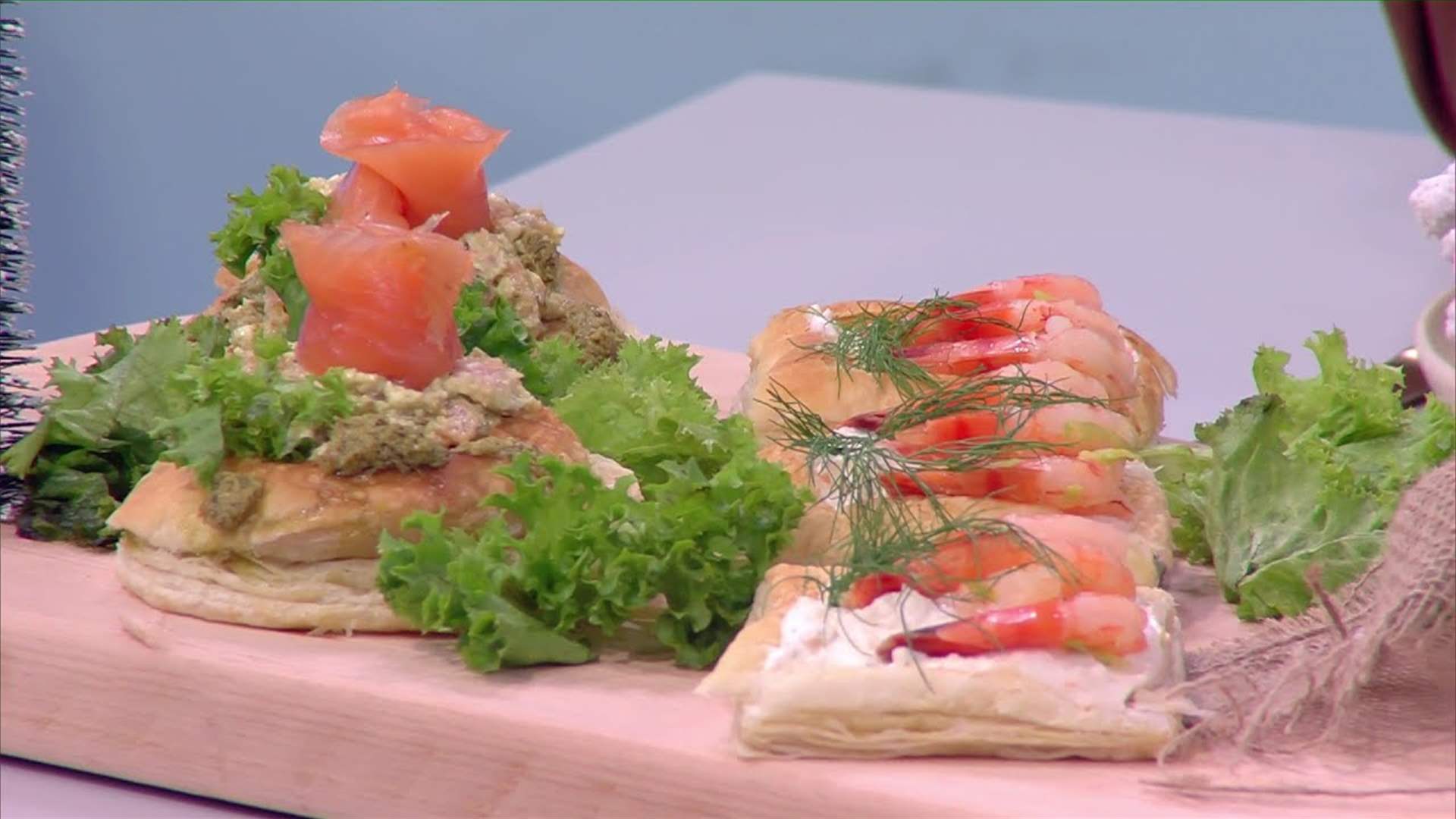 مائدة غنية بأطباق مختلفة من ثمار البحر... إليكم طريقة التحضير مع الشيف فادي زغيب (فيديو)