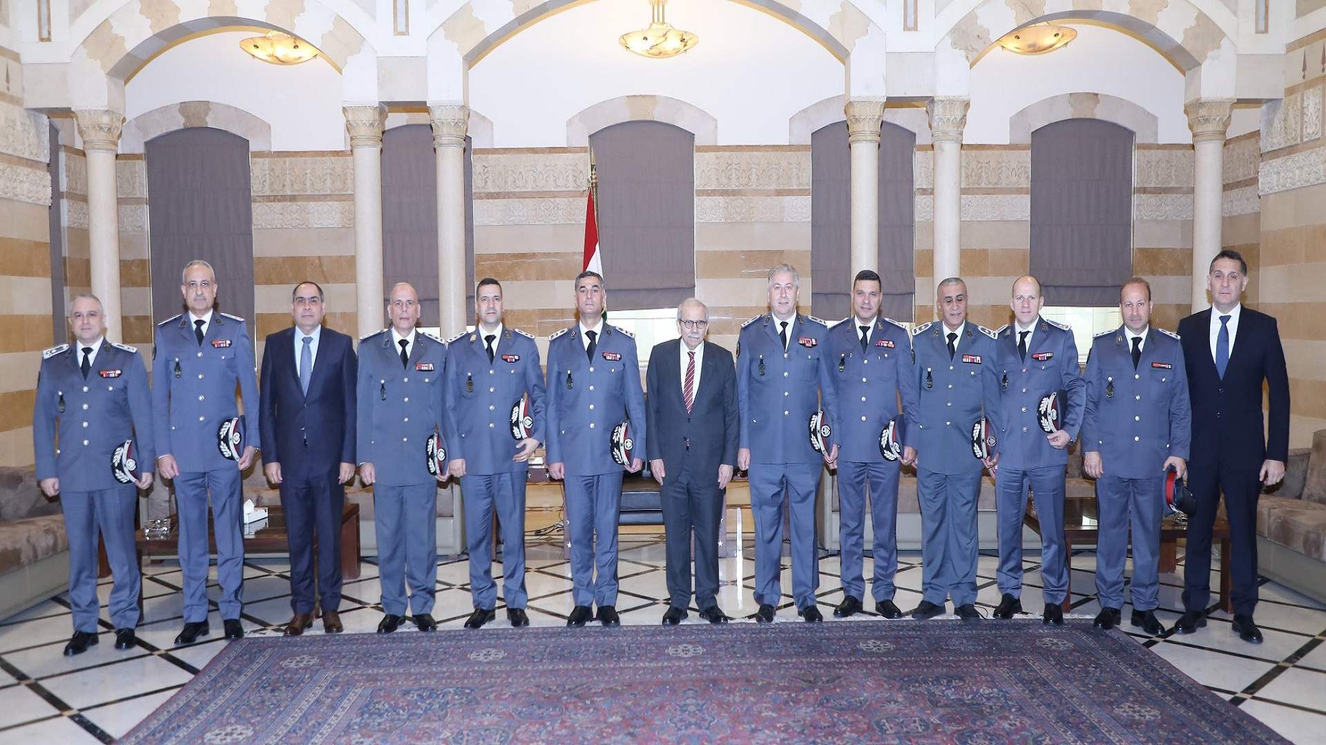 رئيس مجلس الوزراء نواف سلام استقبل مجلس قيادة قوى الأمن الداخلي برئاسة اللواء رائد عبدالله في زيارة تهنئة بالأعياد وحلول العام الجديد