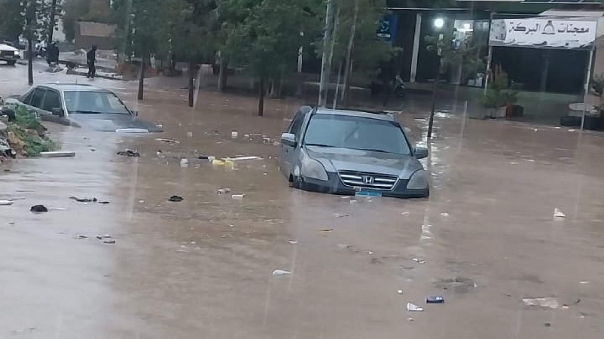 الأمطار أغرقت طرقات البداوي وعطلت حركة السير