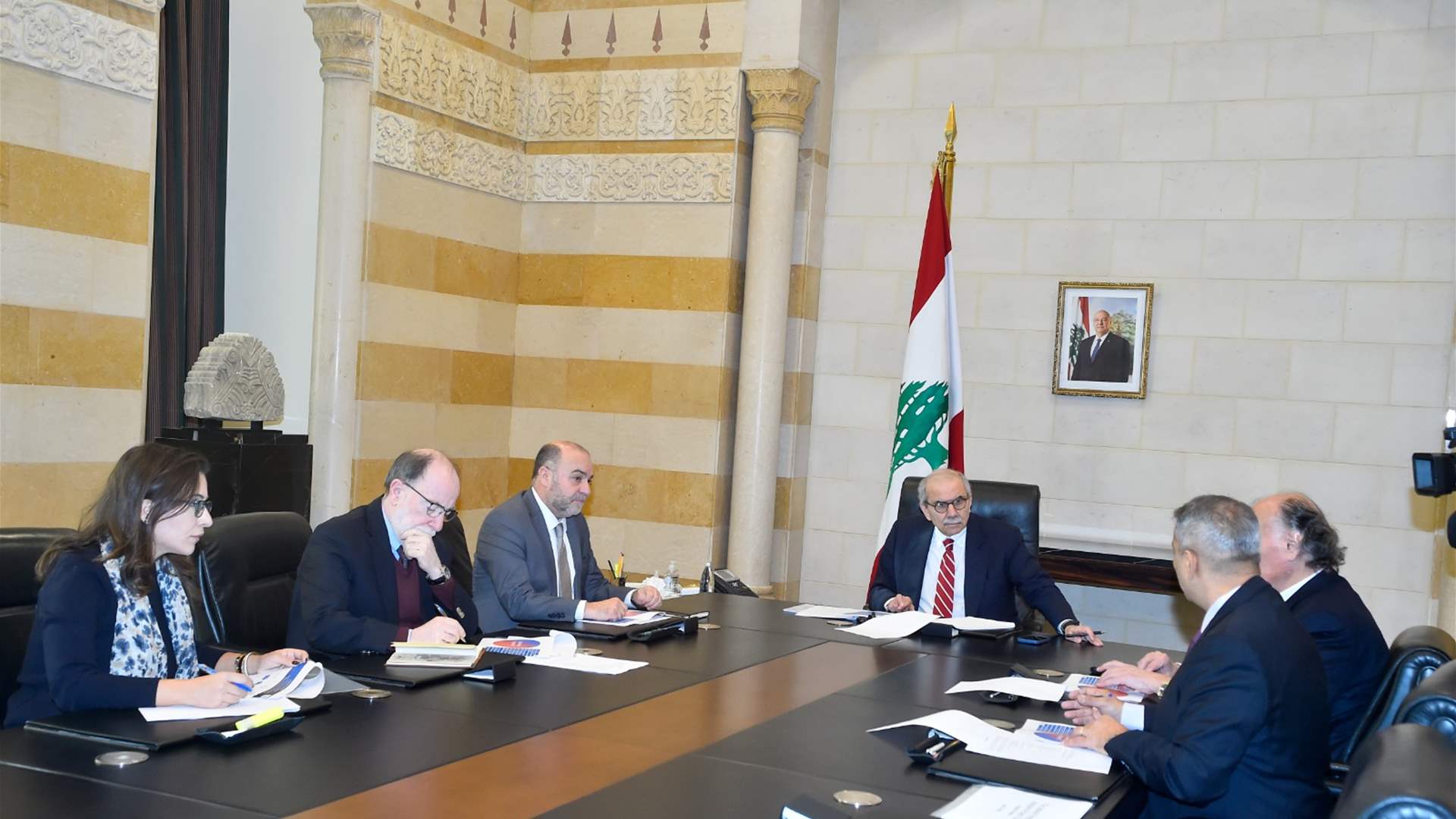 سلام: للإسراع بتحديد الدفعة الأولى من مشاريع اعادة الاعمار التي سيُموَّل تنفيذها من قرض البنك الدولي قبل منتصف كانون الثاني